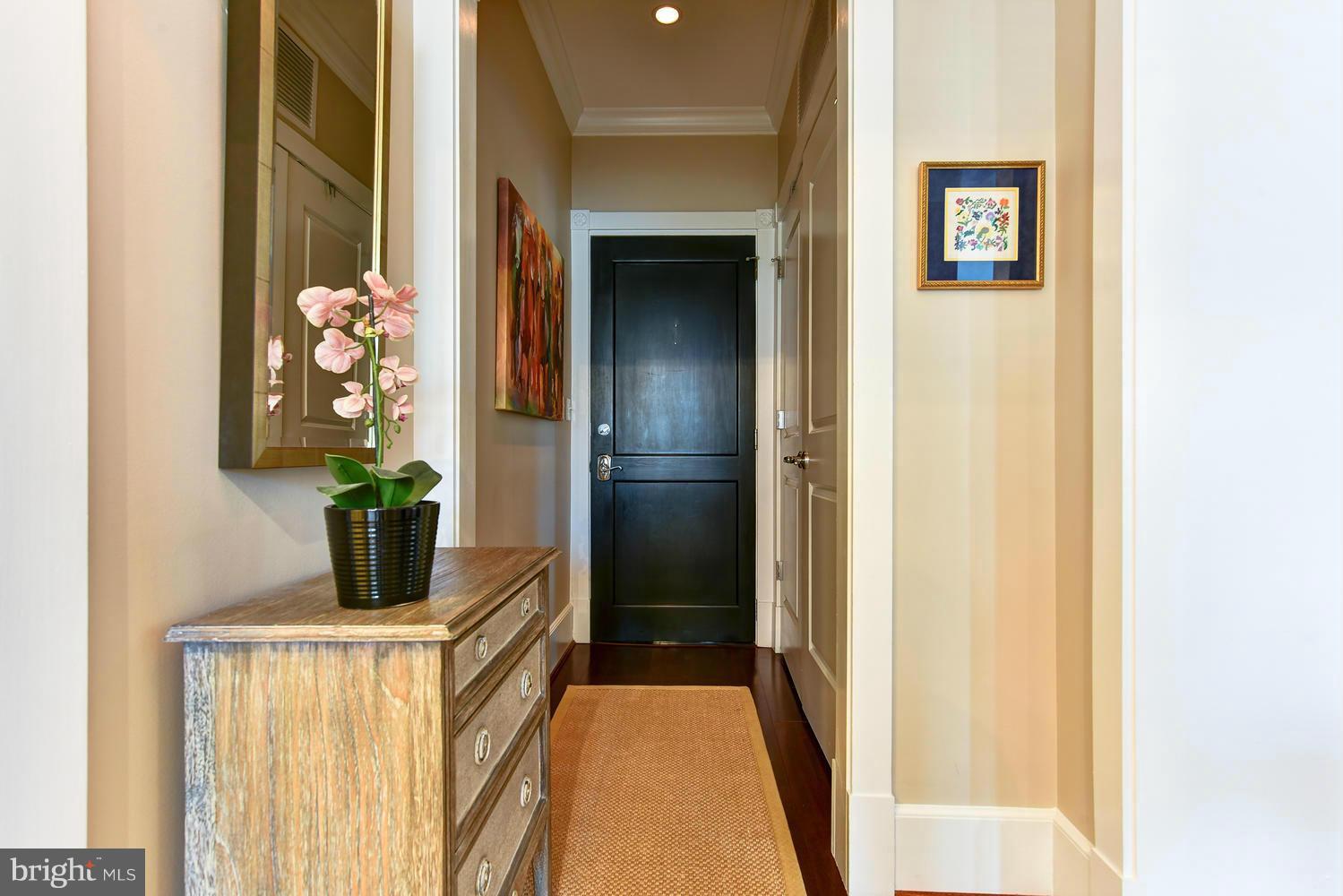 900 NORTH WASHINGTON STREET CONDOMINIUMS - Residential