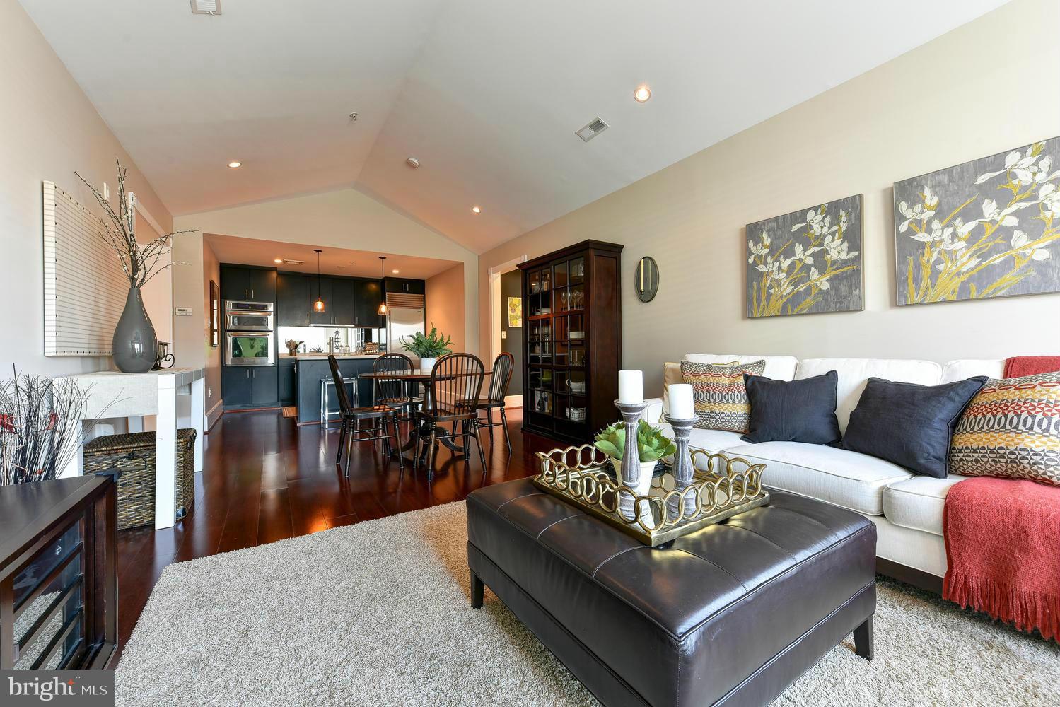 900 NORTH WASHINGTON STREET CONDOMINIUMS - Residential