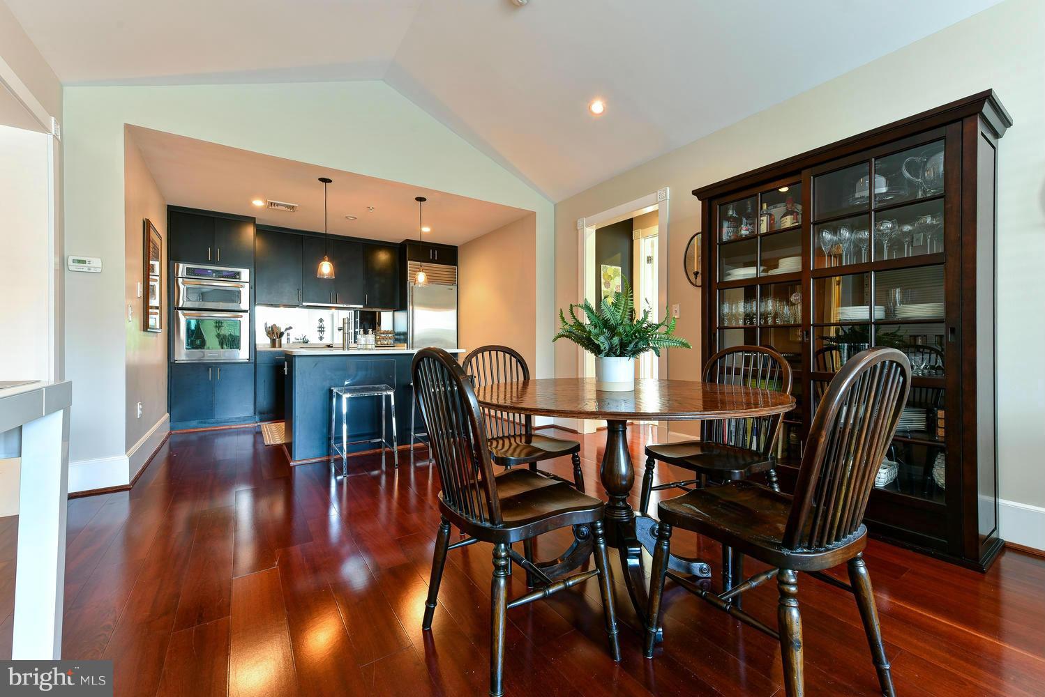 900 NORTH WASHINGTON STREET CONDOMINIUMS - Residential