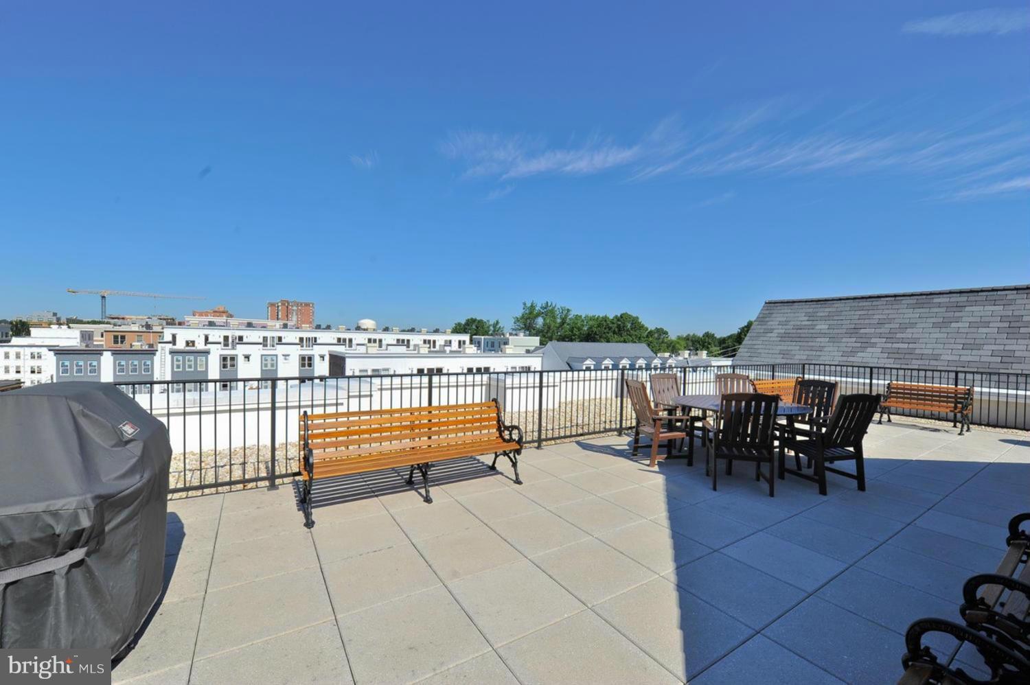 900 NORTH WASHINGTON STREET CONDOMINIUMS - Residential