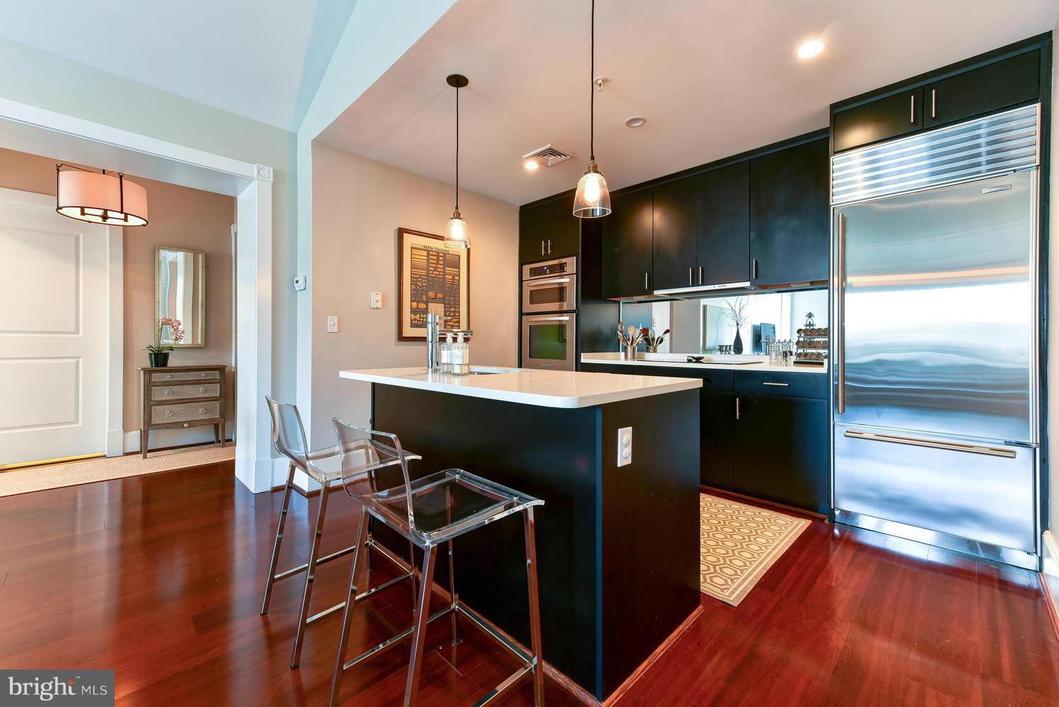 900 NORTH WASHINGTON STREET CONDOMINIUMS - Residential