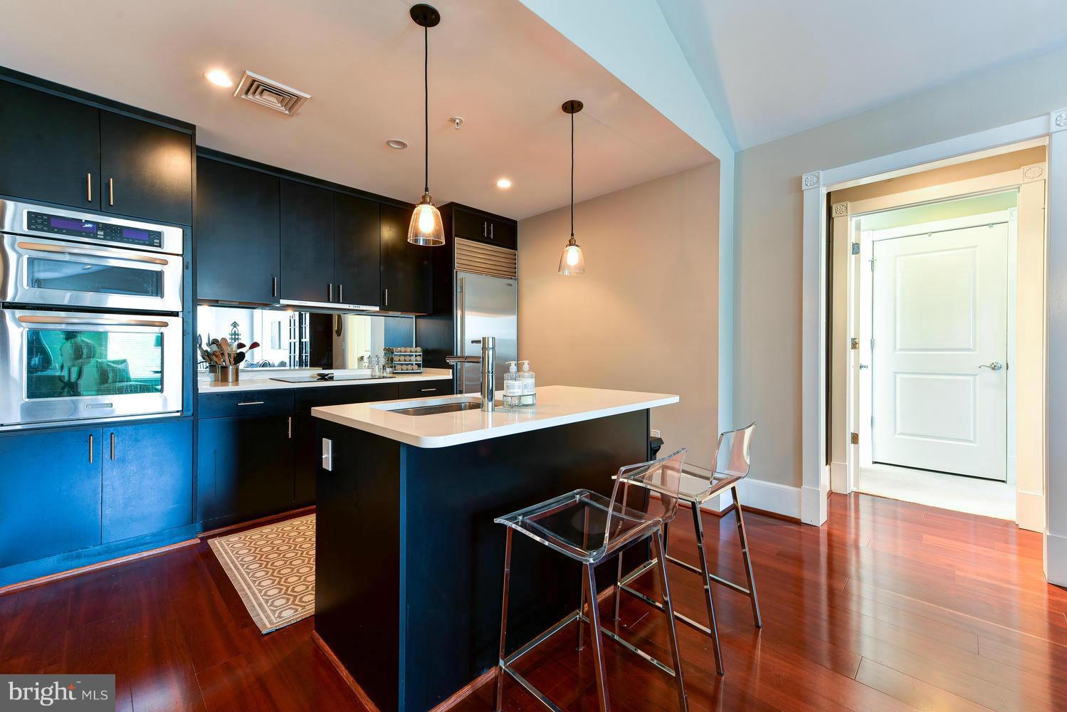 900 NORTH WASHINGTON STREET CONDOMINIUMS - Residential