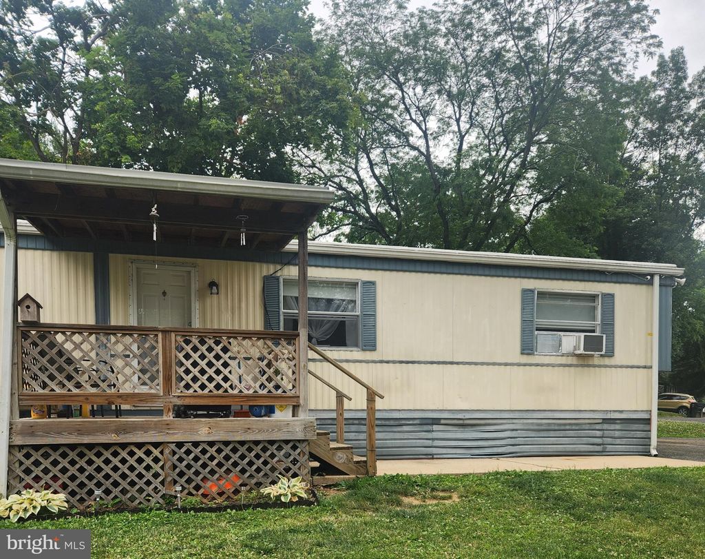 Photo of 7 DOGWOOD DR, CONESTOGA, PA 17516 (MLS # PALA2038648)