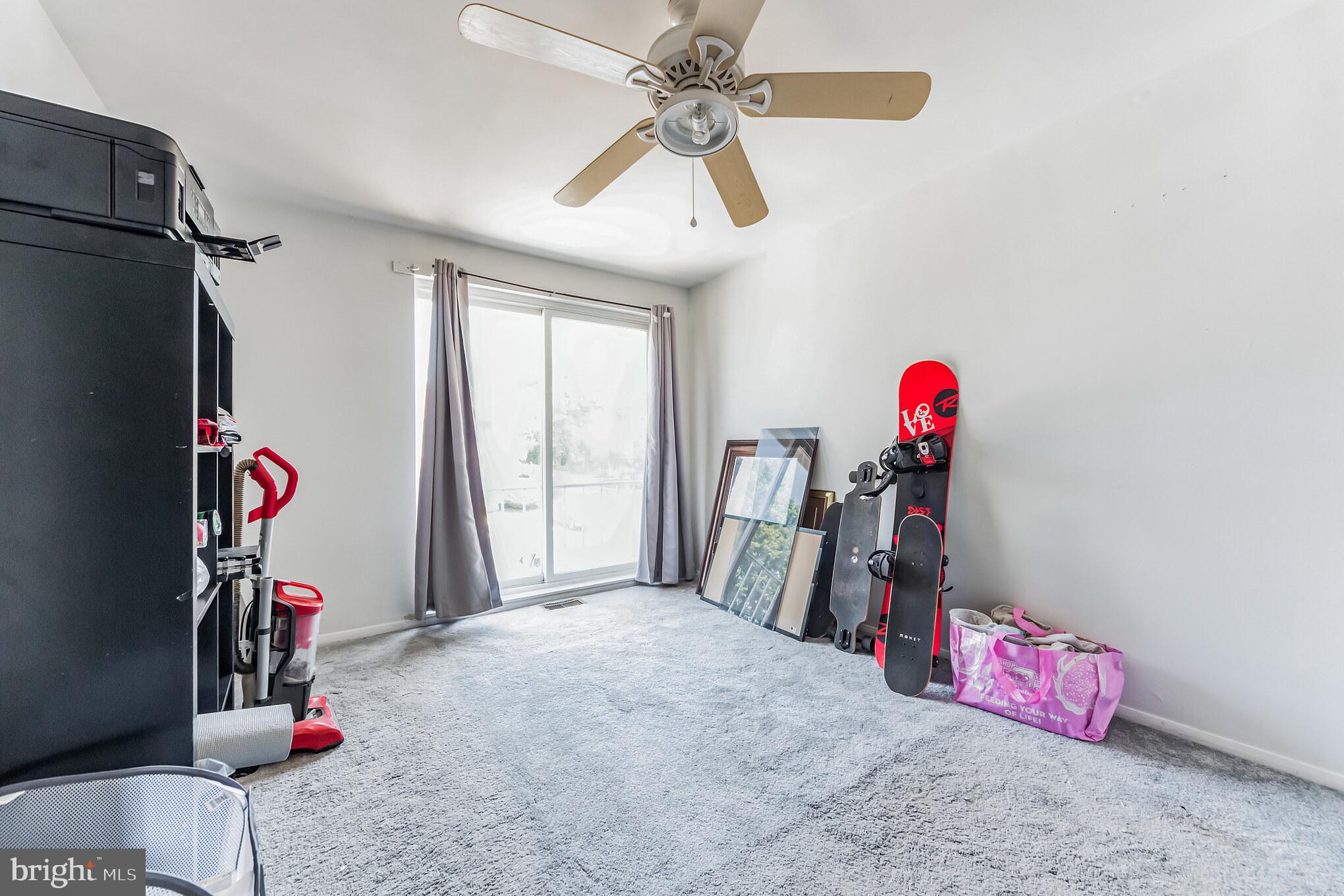 YORKTOWN - Residential