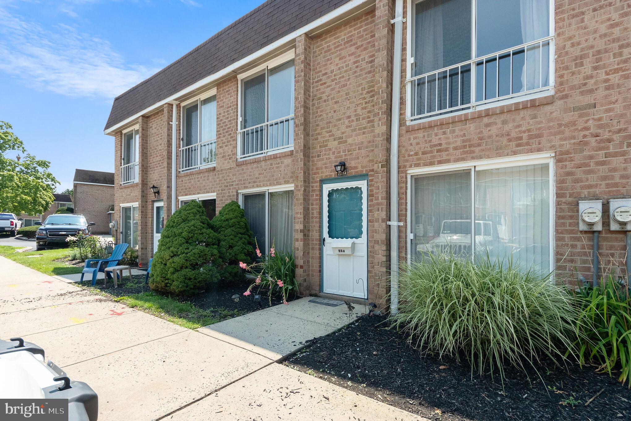 YORKTOWN - Residential