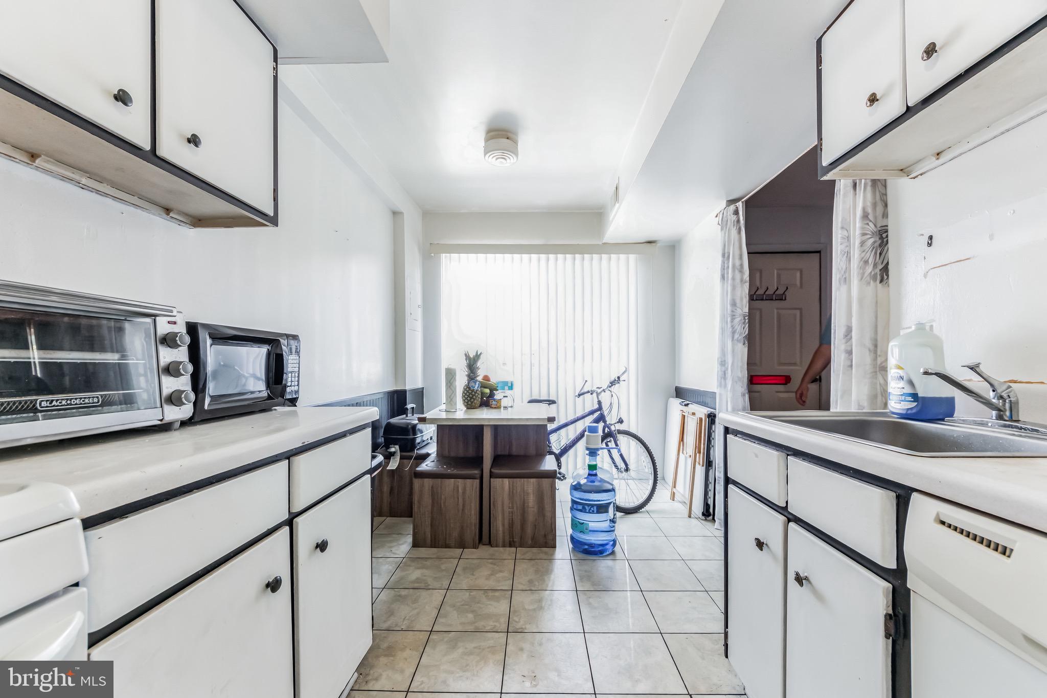 YORKTOWN - Residential