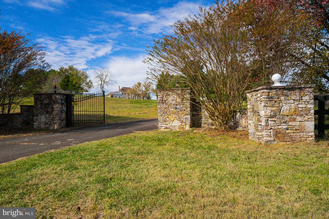SADDLE RIDGE FARMS - Residential