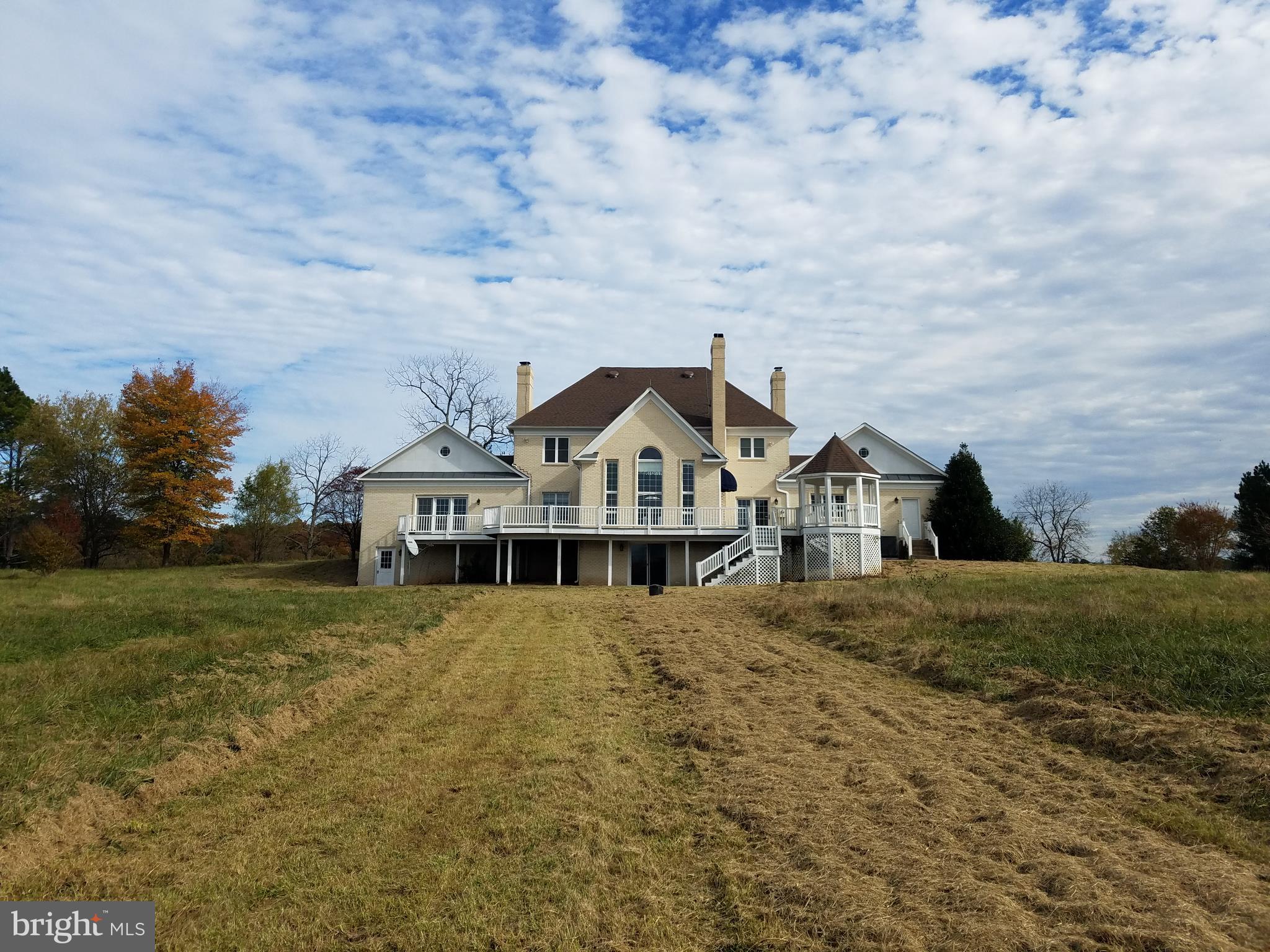 SADDLE RIDGE FARMS - Residential