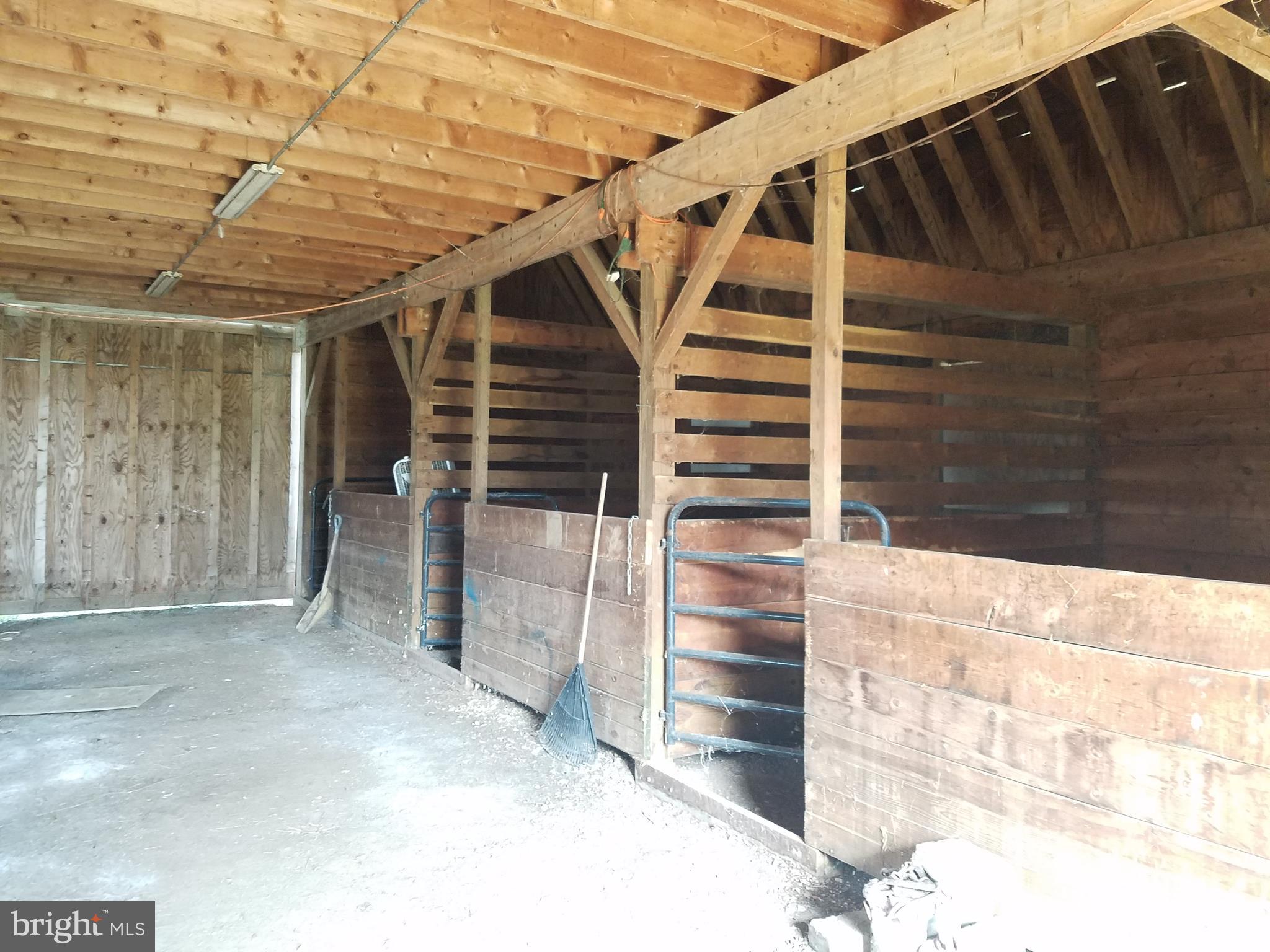 SADDLE RIDGE FARMS - Residential