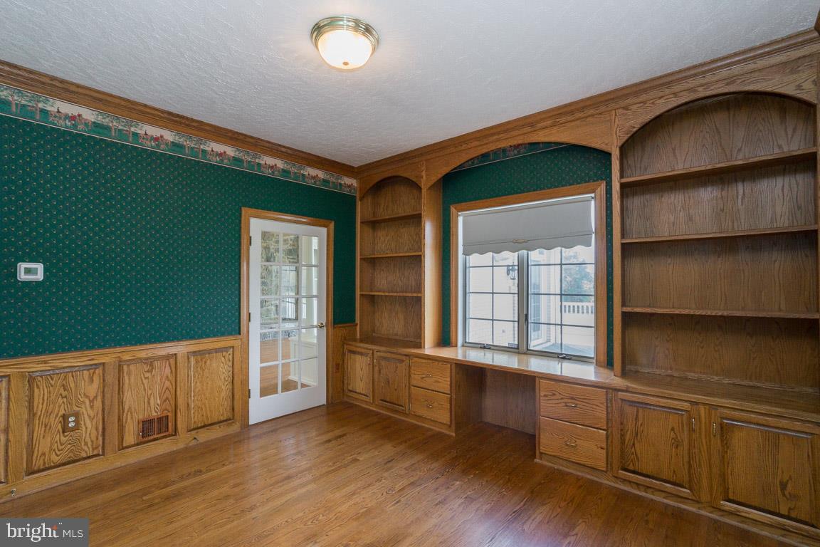 SADDLE RIDGE FARMS - Residential