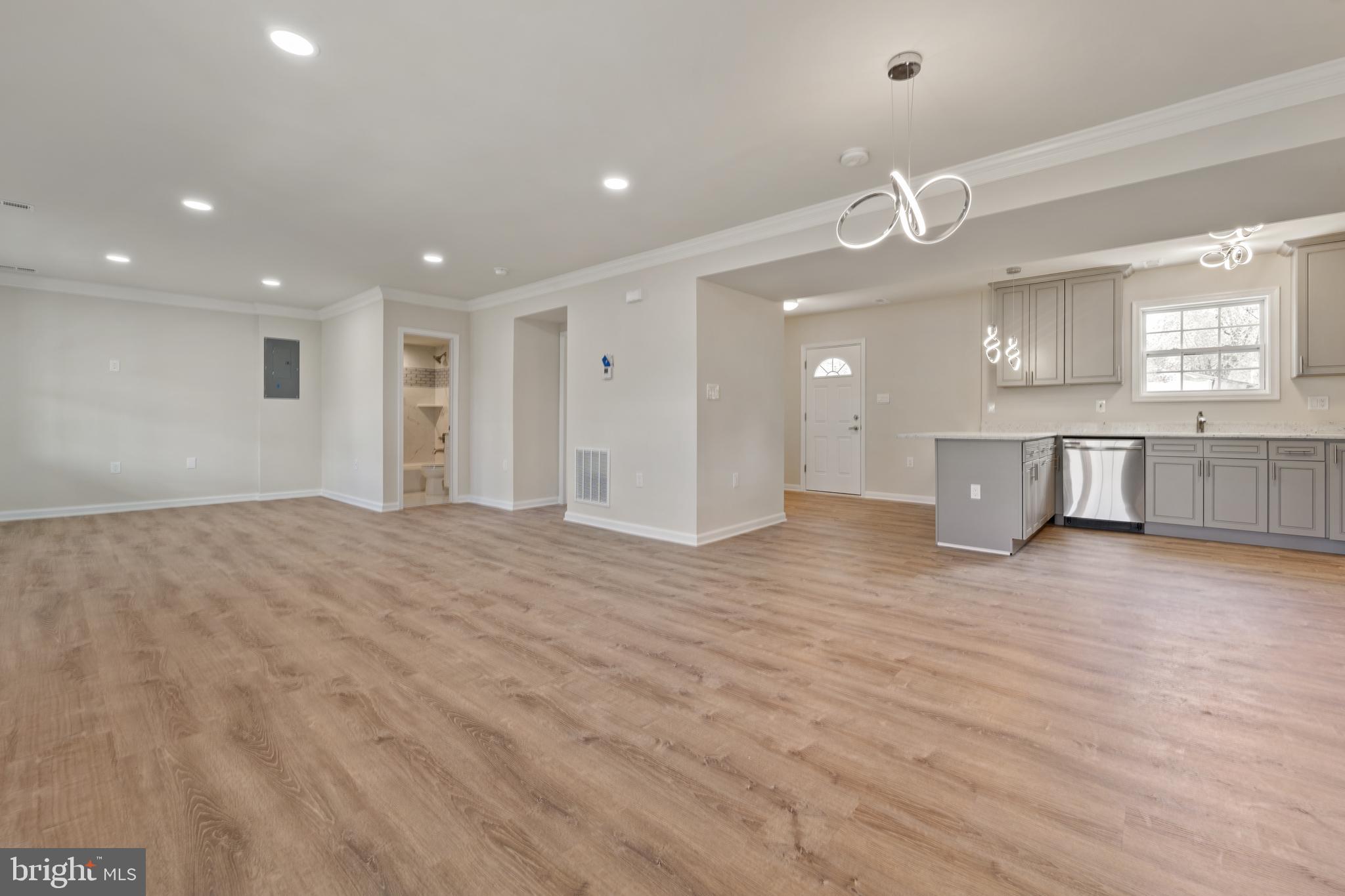 MANASSAS PARK - Residential