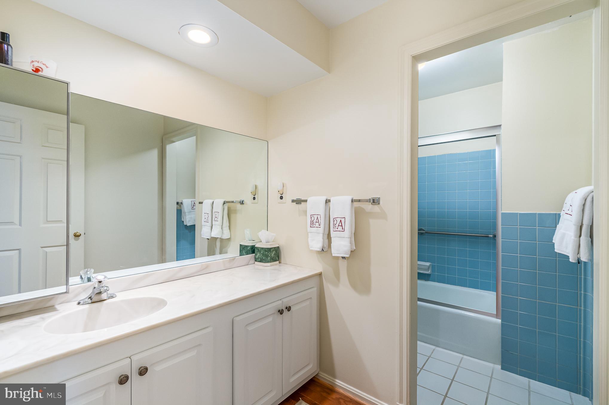 THORNTON WOOD - Residential