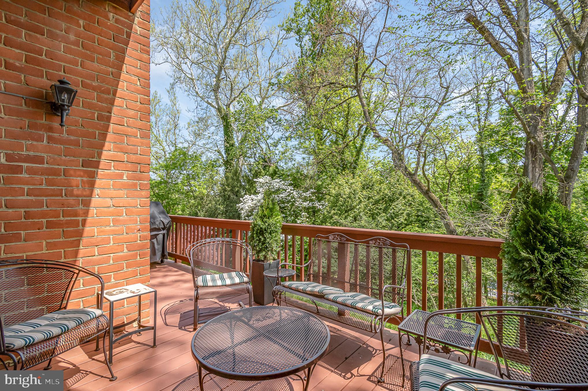 THORNTON WOOD - Residential