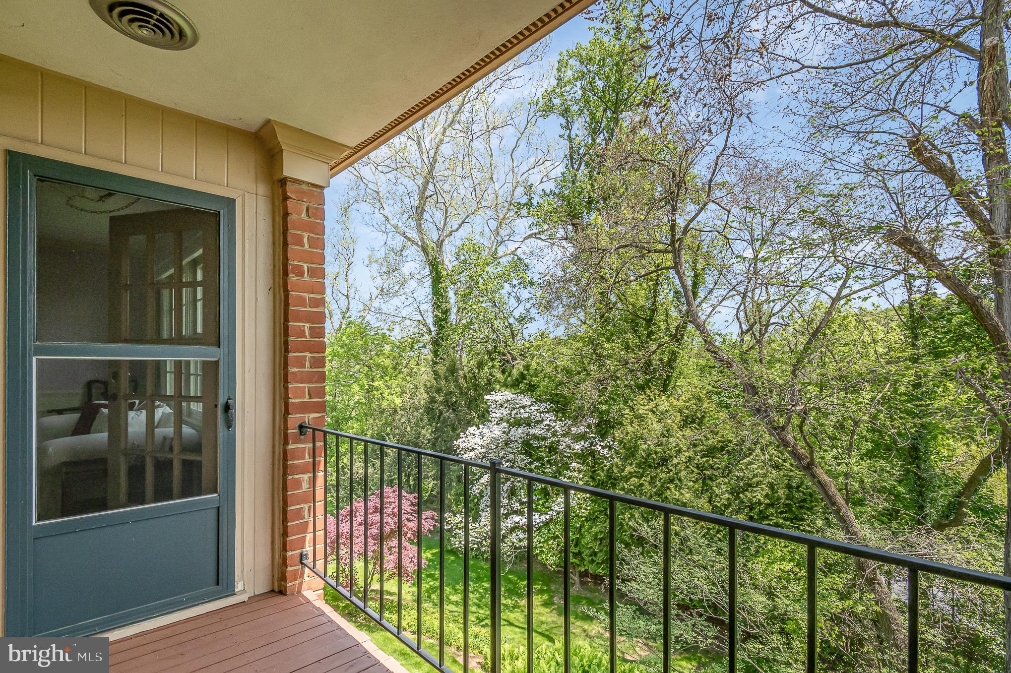 THORNTON WOOD - Residential