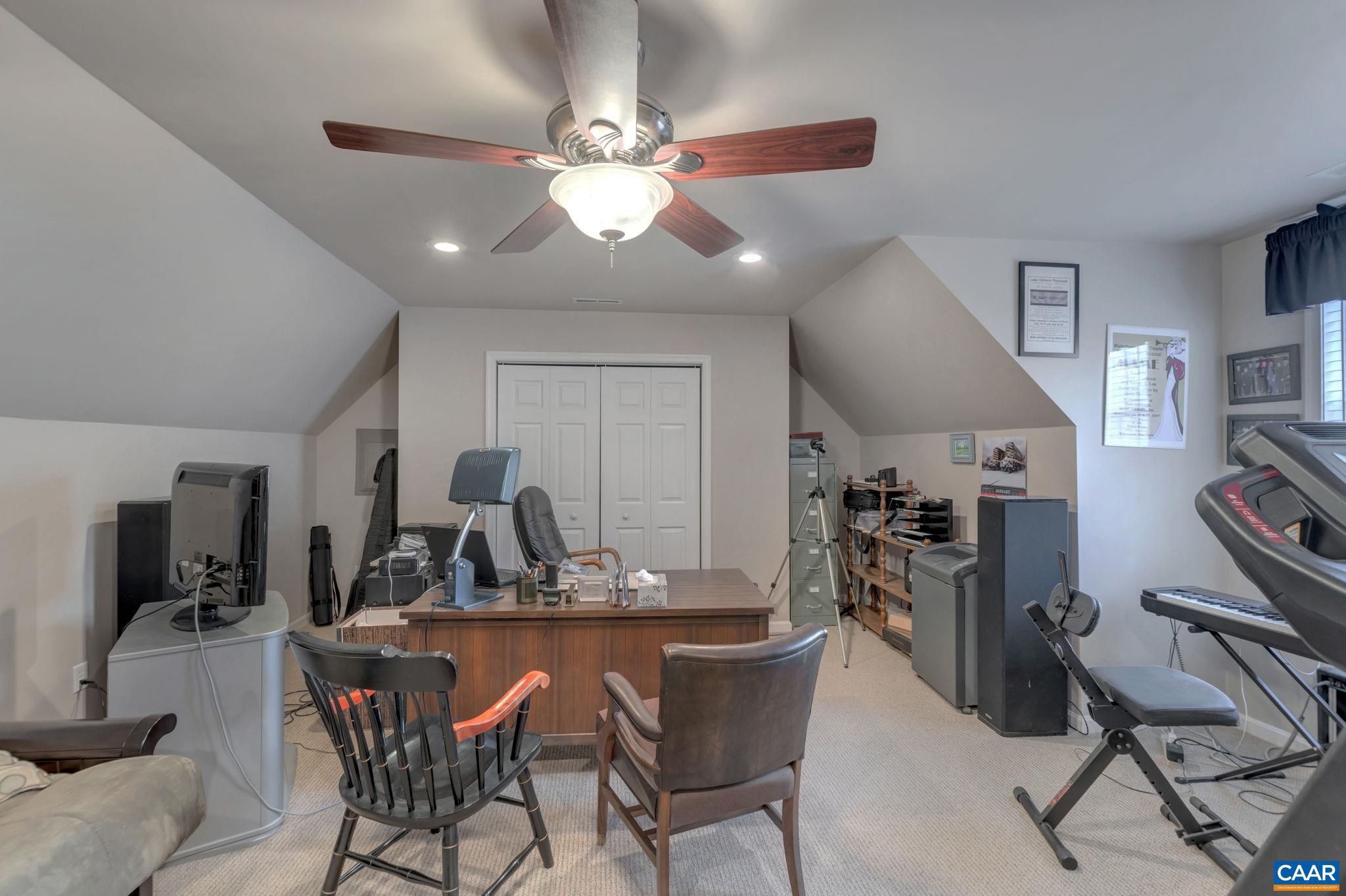 WOUNDED KNEE - Residential