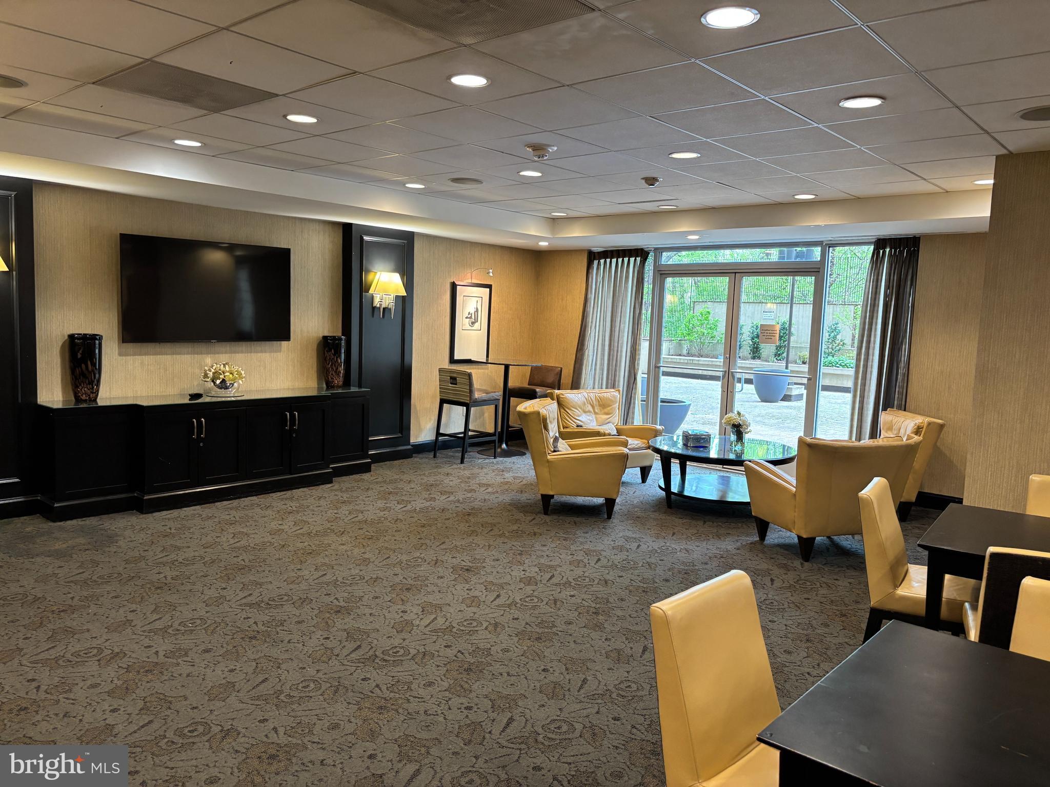 THE ELIZABETH - Residential