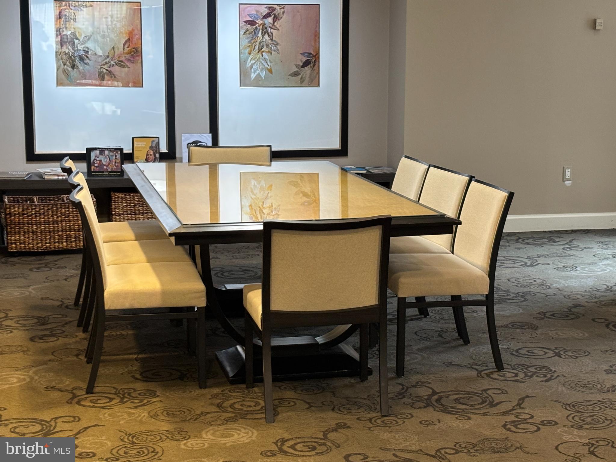 THE ELIZABETH - Residential