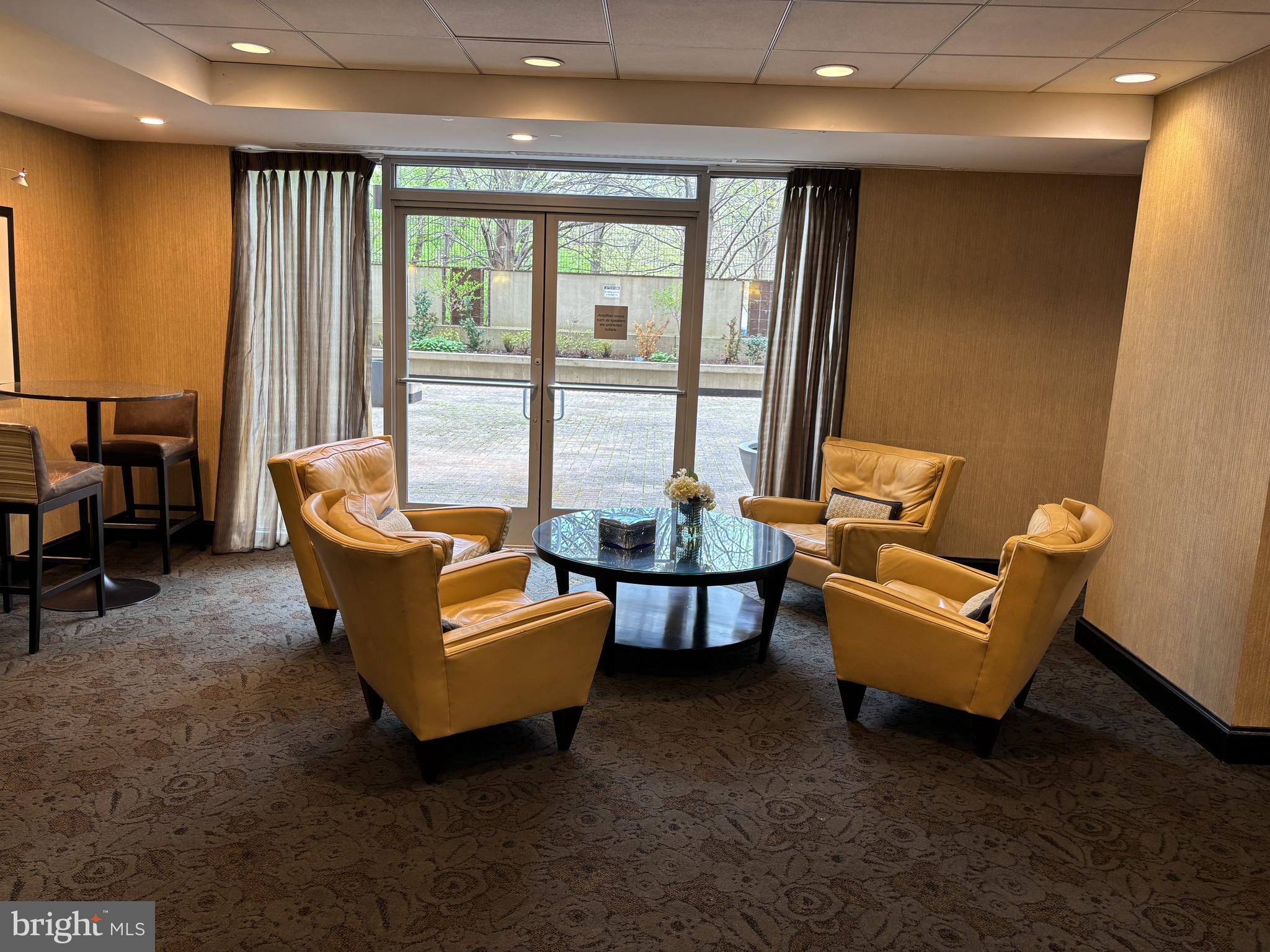 THE ELIZABETH - Residential