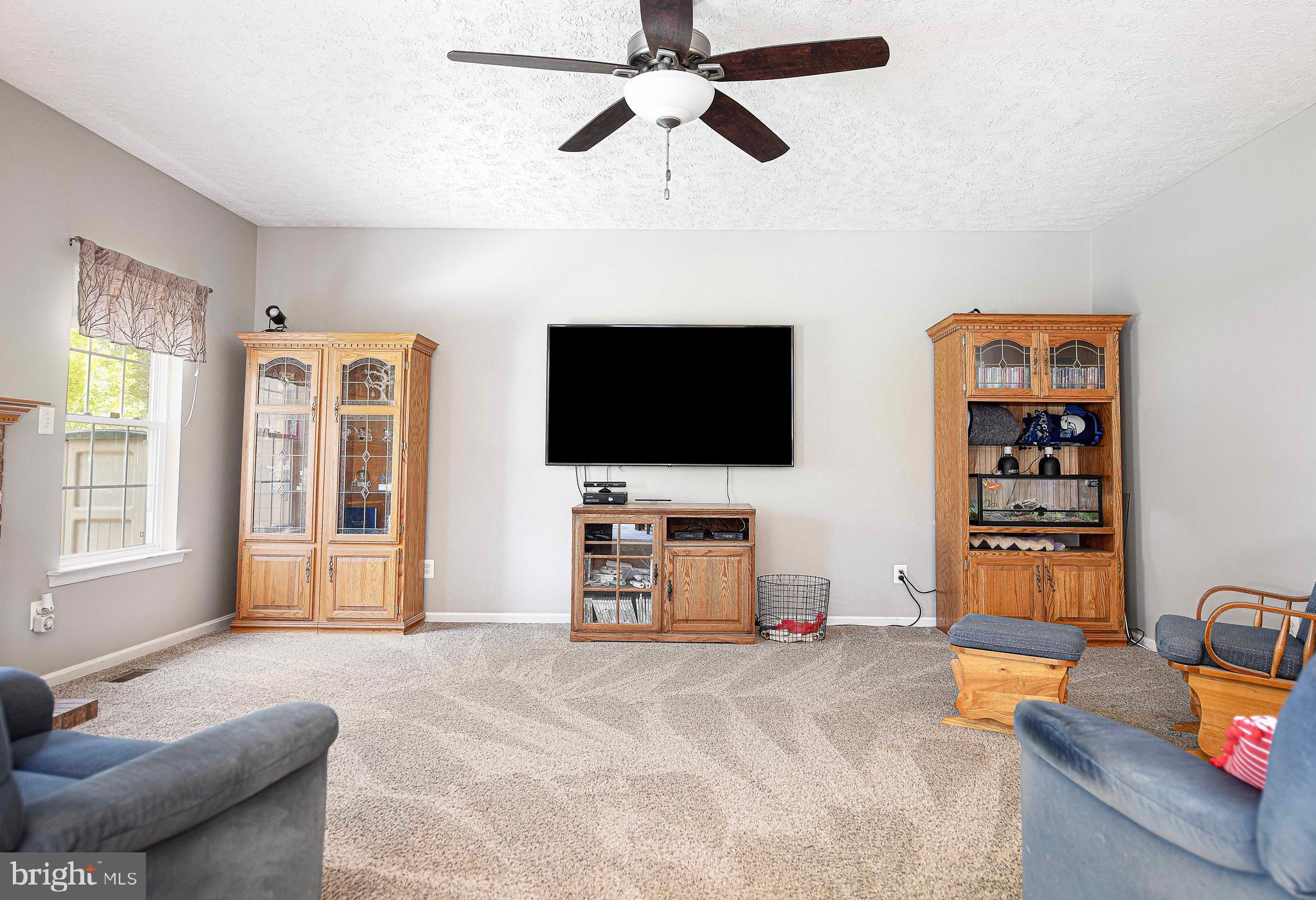 TUCHAHOE FARMS - Residential