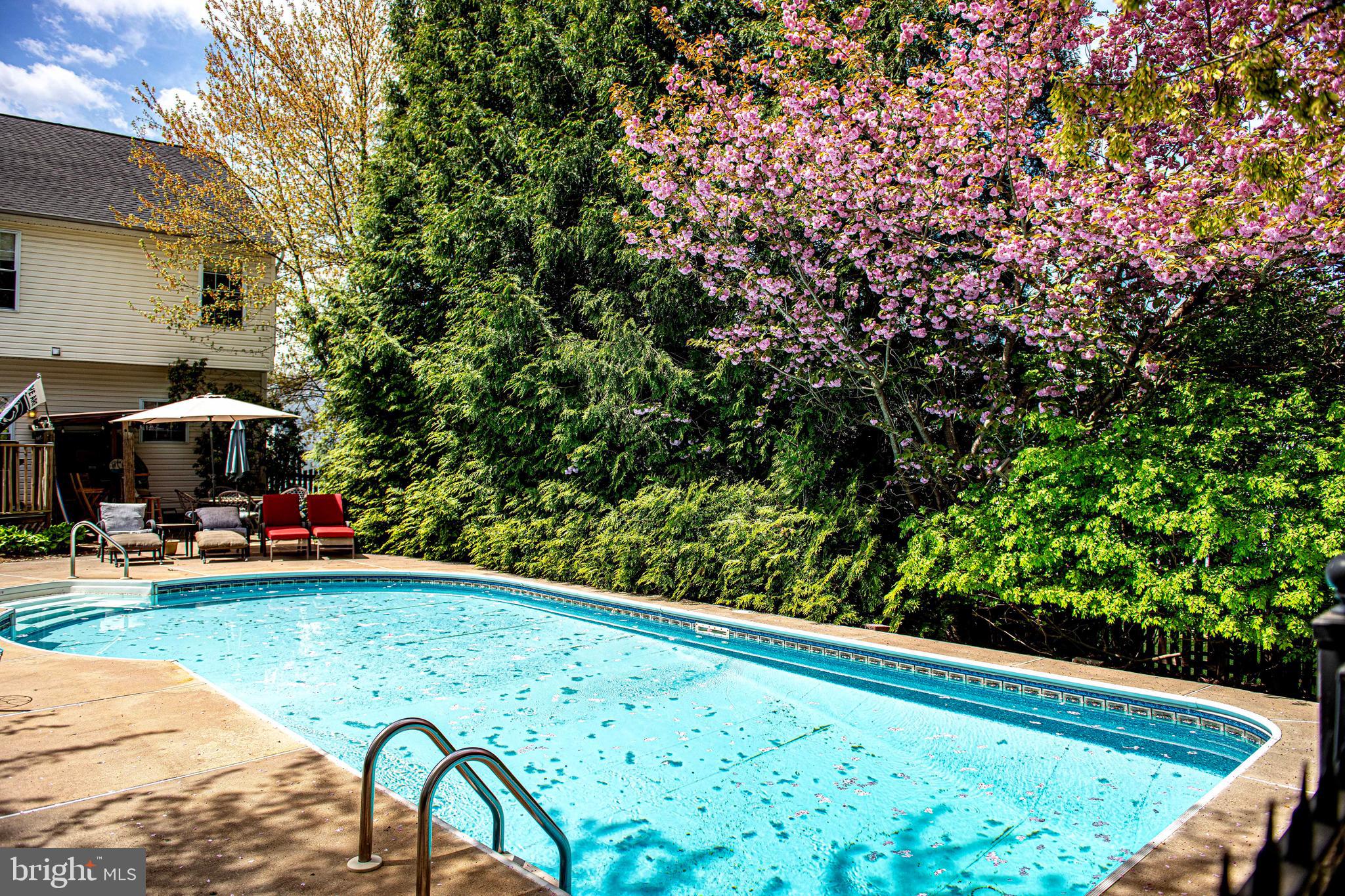 TUCHAHOE FARMS - Residential