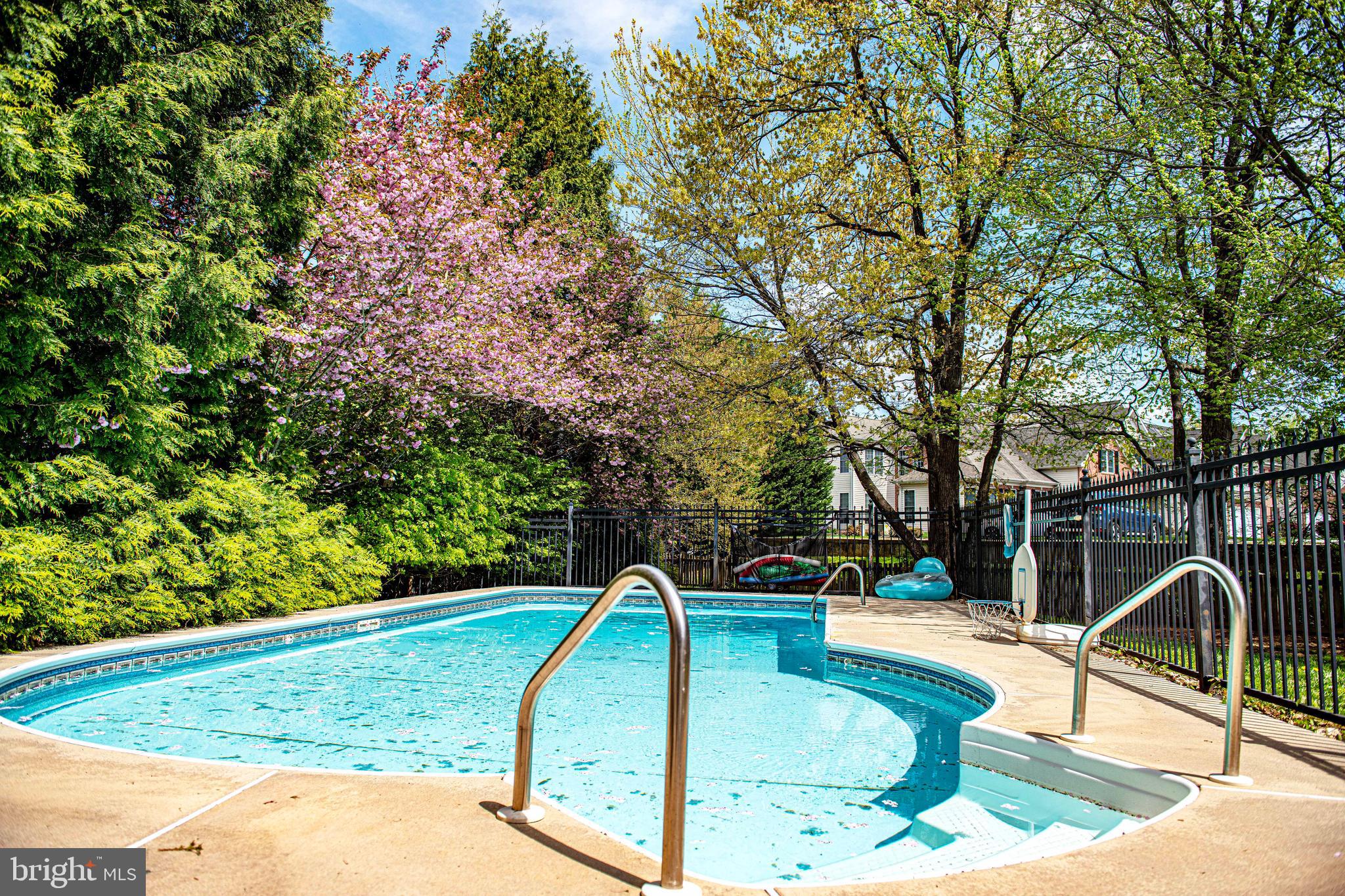 TUCHAHOE FARMS - Residential