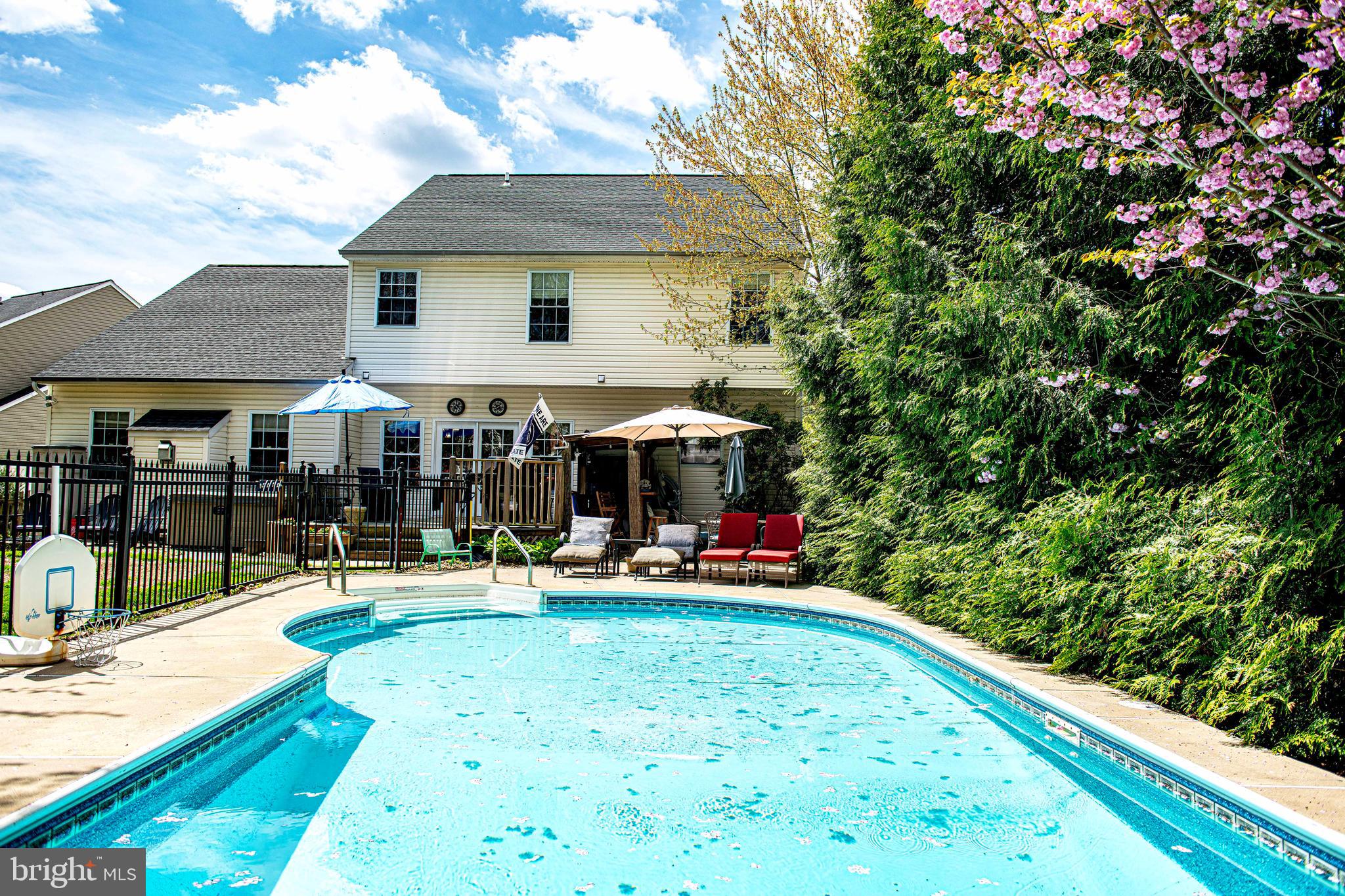 TUCHAHOE FARMS - Residential