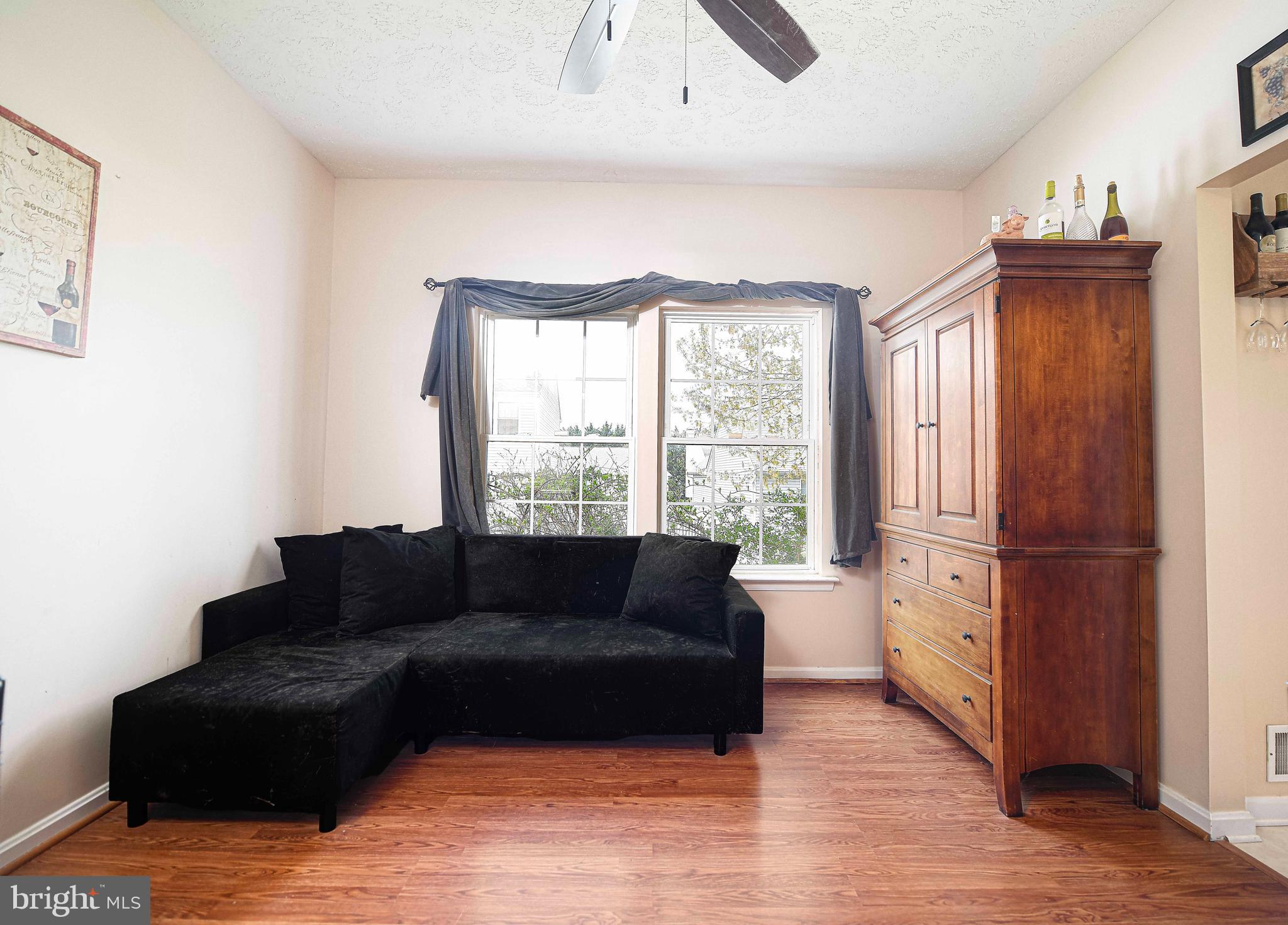 TUCHAHOE FARMS - Residential