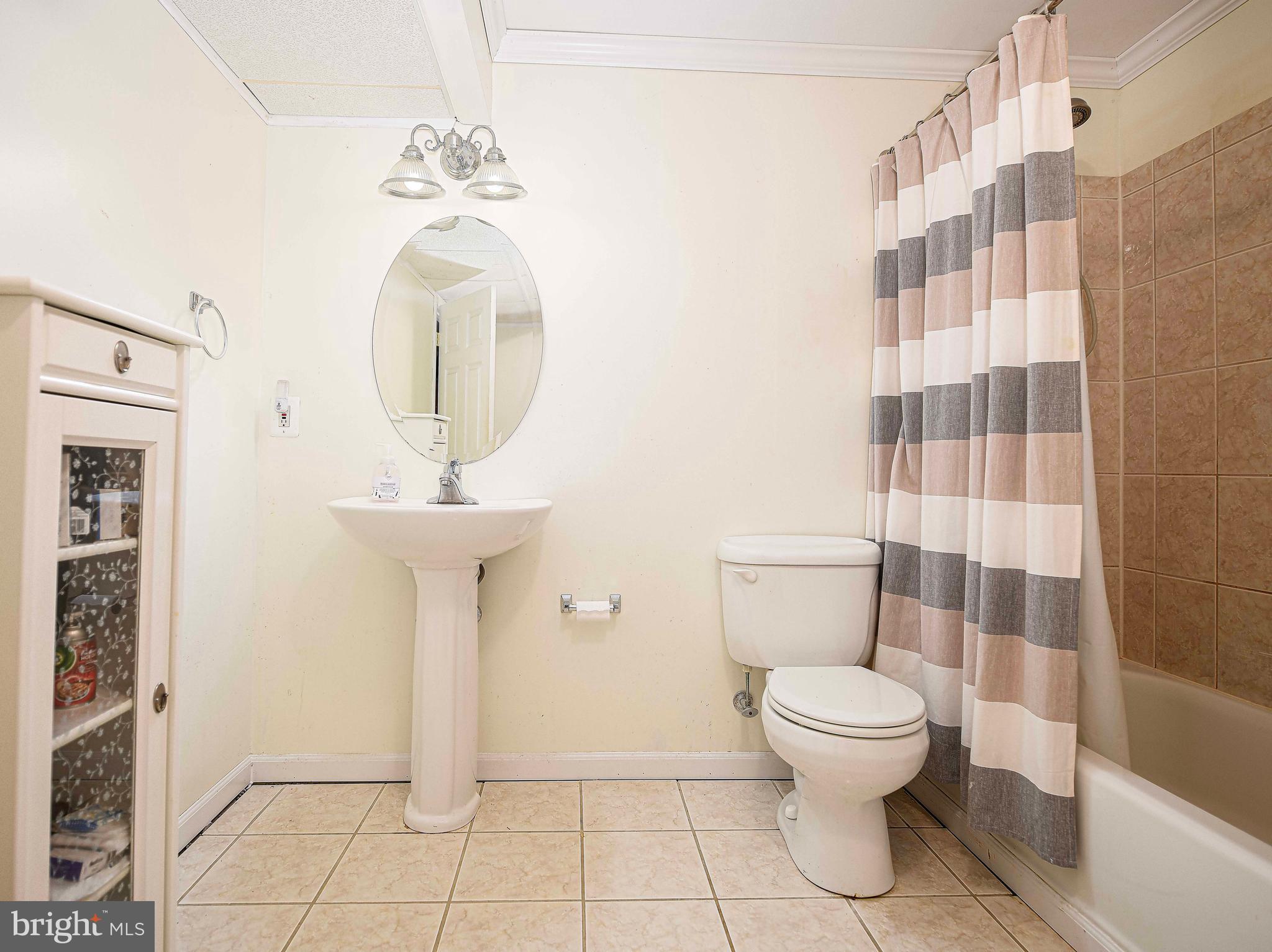 TUCHAHOE FARMS - Residential