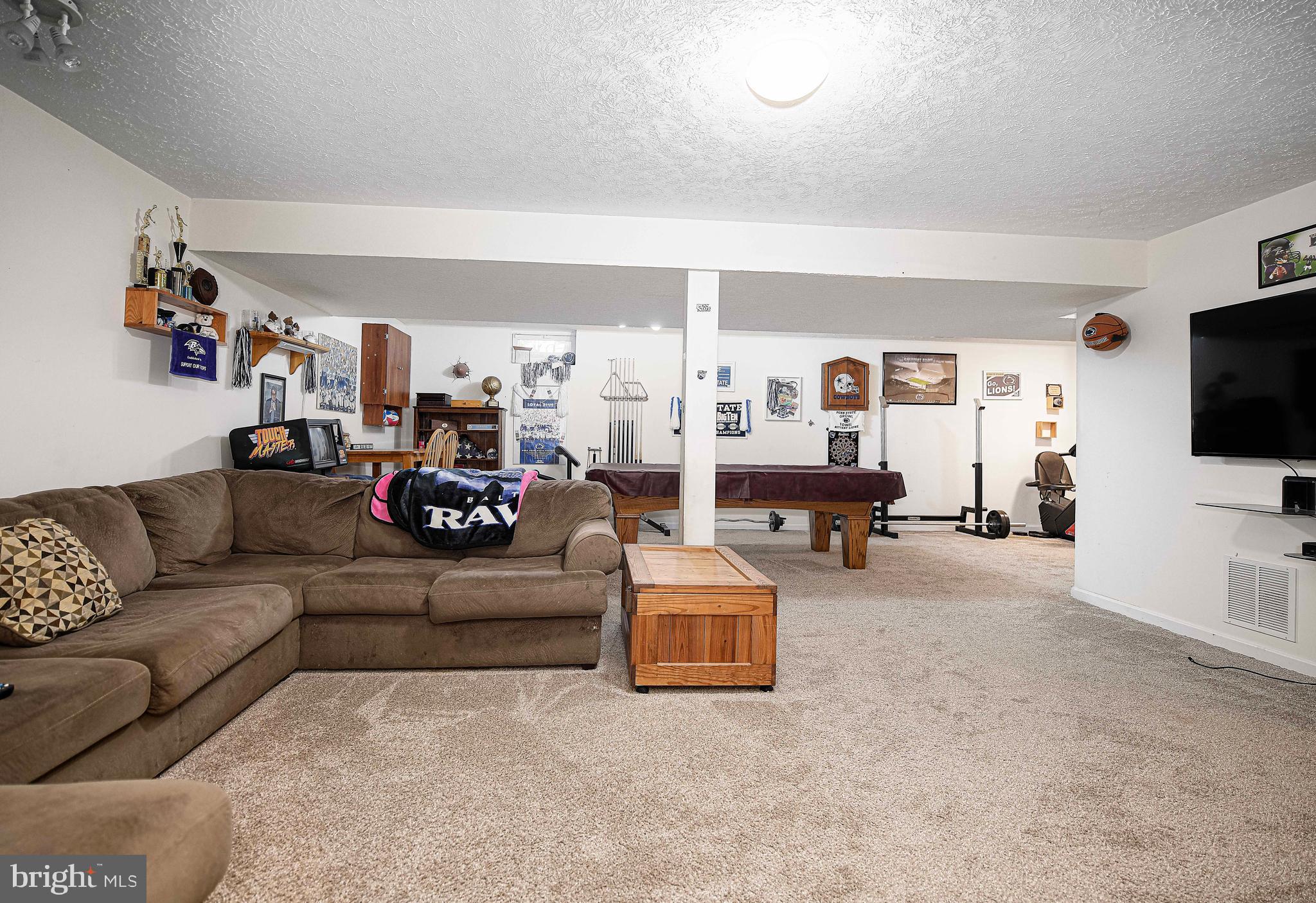 TUCHAHOE FARMS - Residential