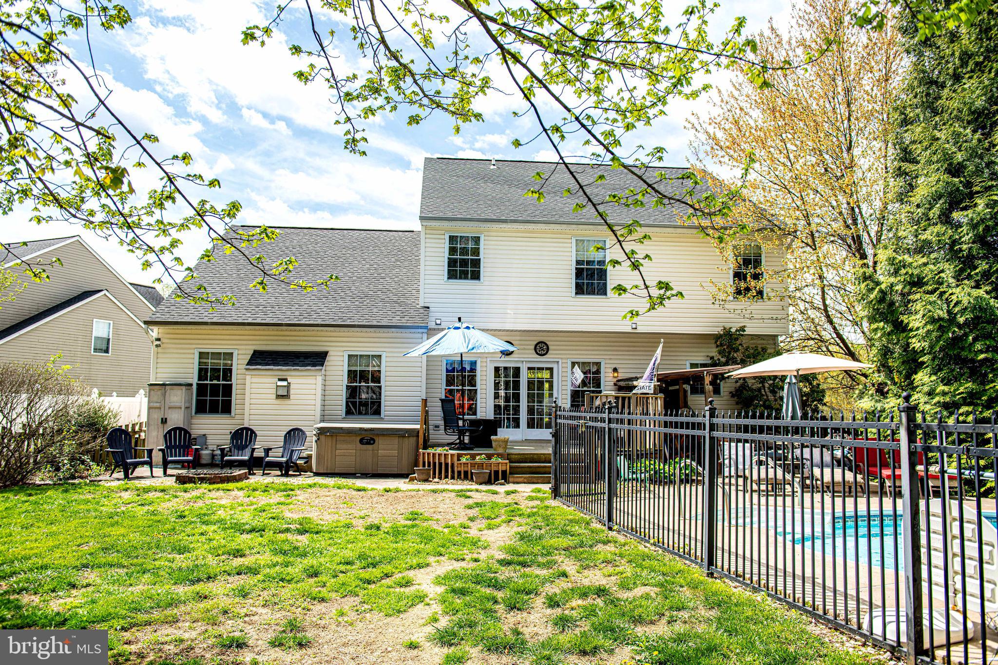 TUCHAHOE FARMS - Residential