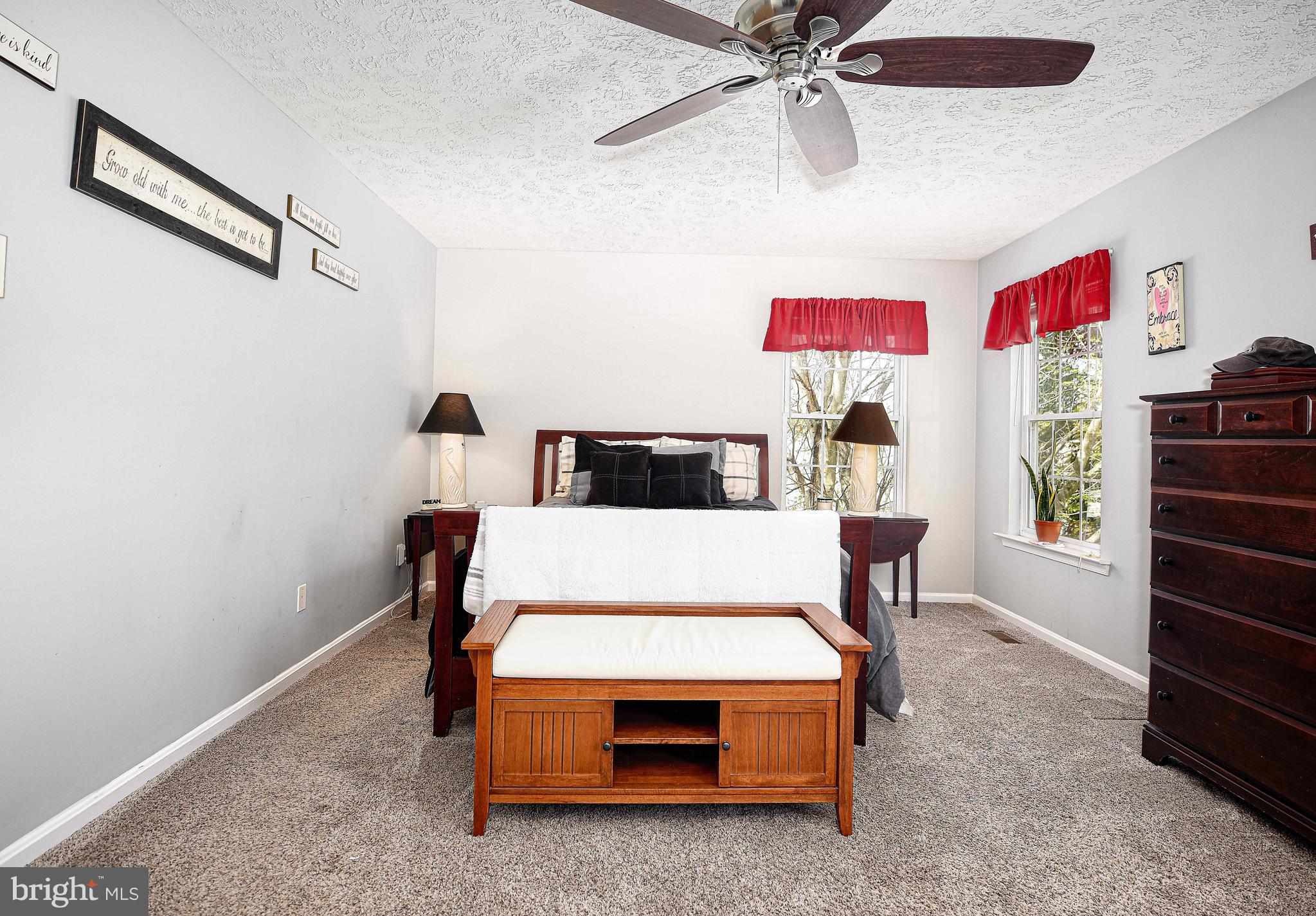 TUCHAHOE FARMS - Residential