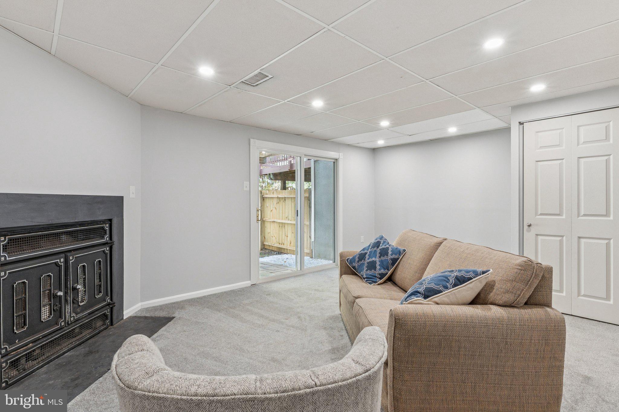 ULMSTEAD GARDENS - Residential