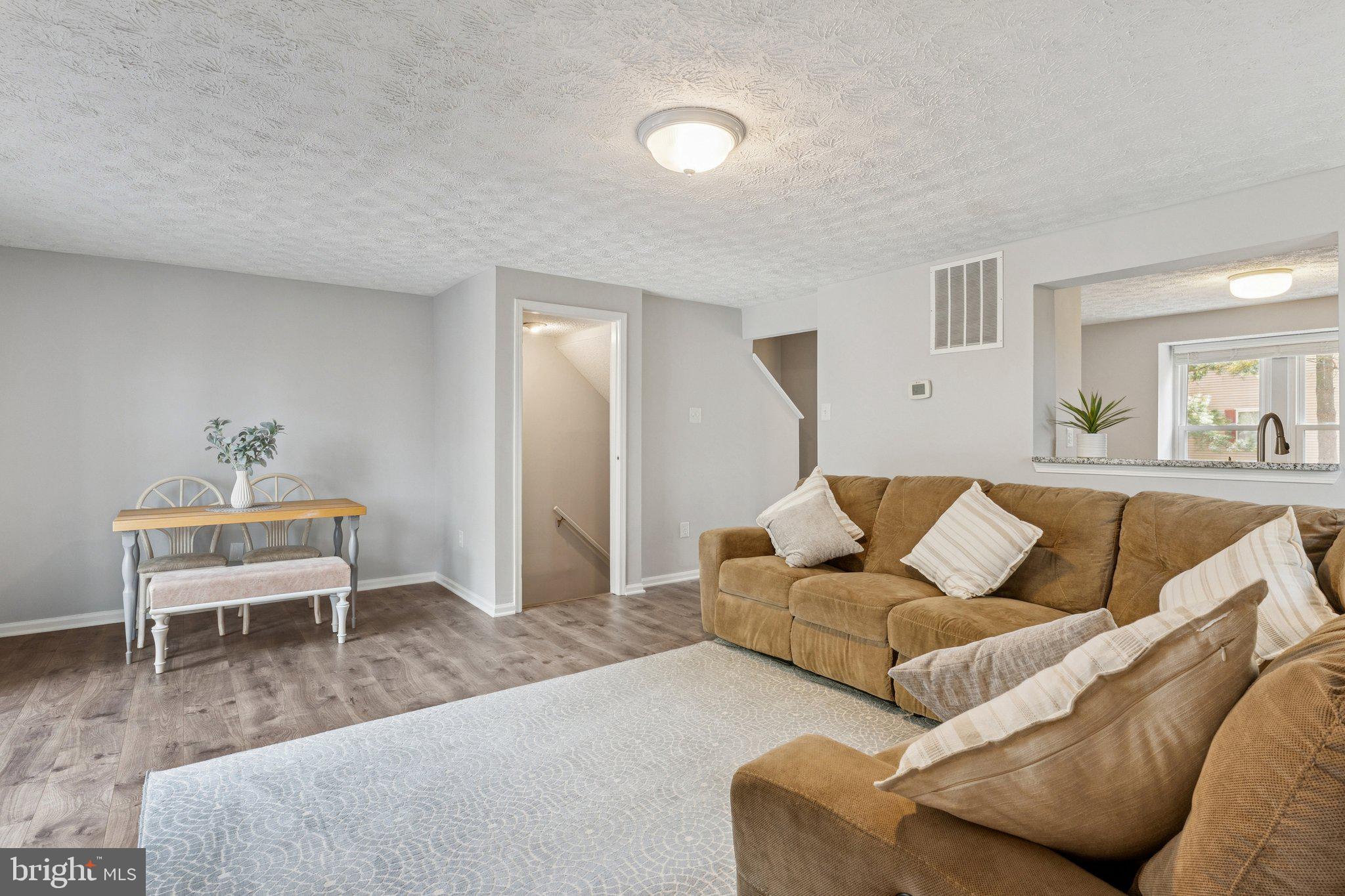 ULMSTEAD GARDENS - Residential