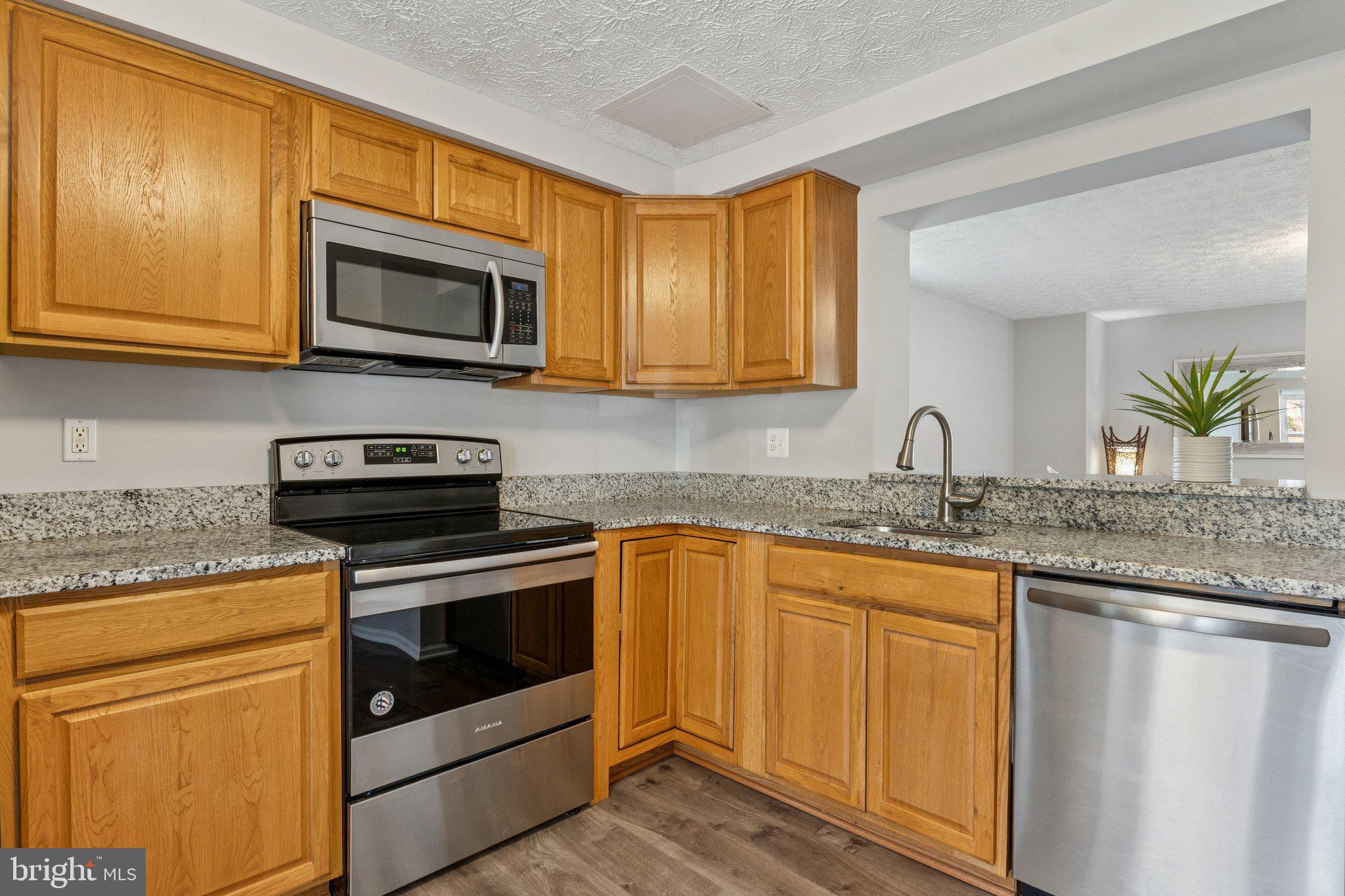 ULMSTEAD GARDENS - Residential