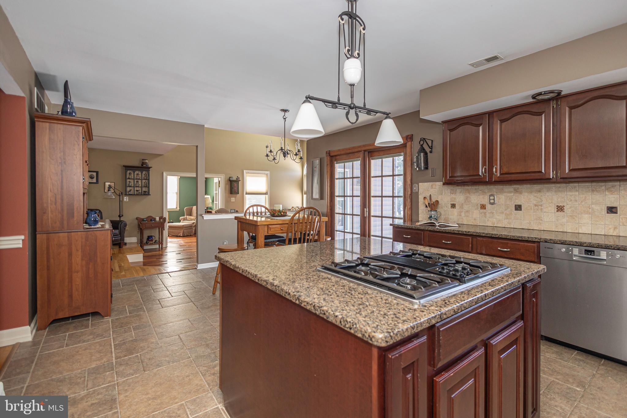 RIVERGATE - Residential