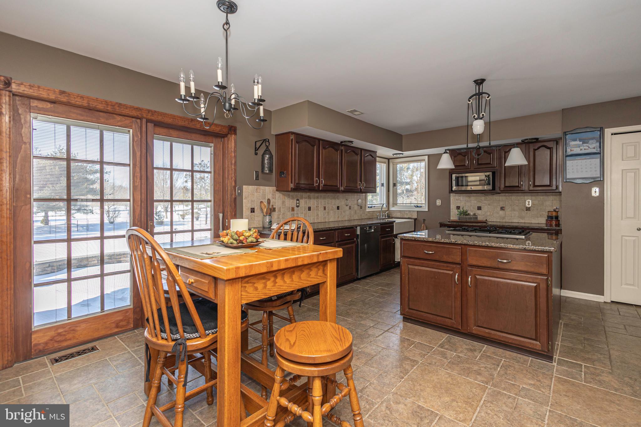 RIVERGATE - Residential