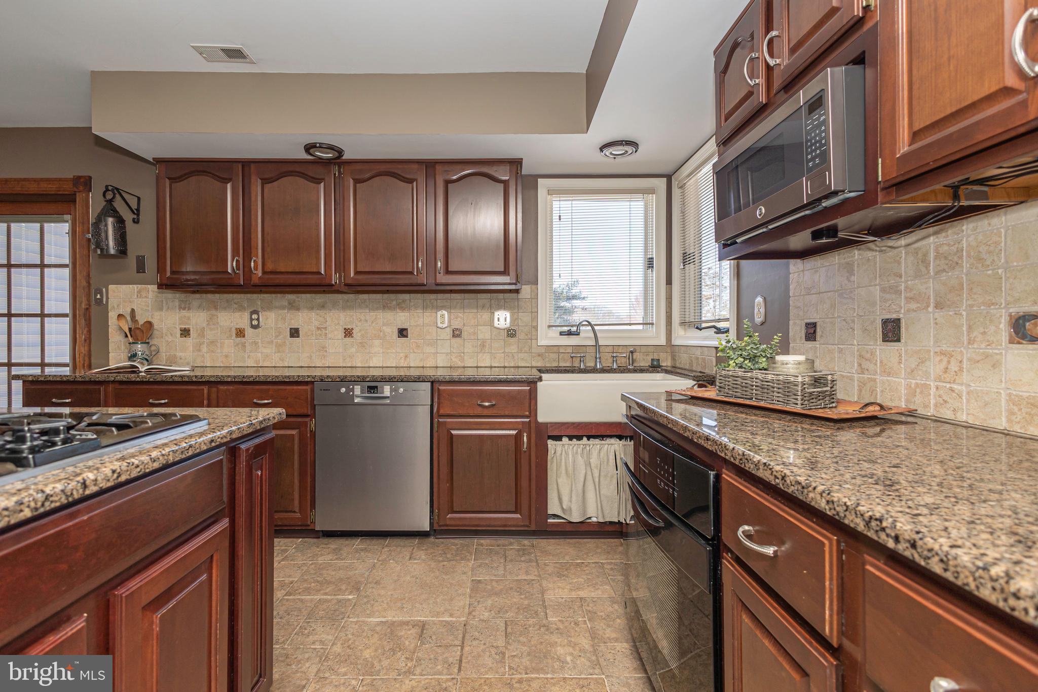 RIVERGATE - Residential