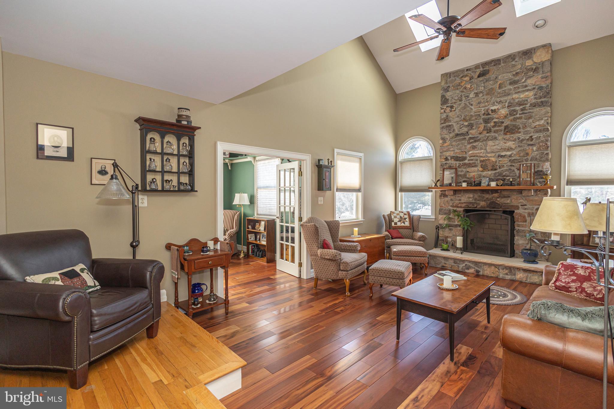 RIVERGATE - Residential