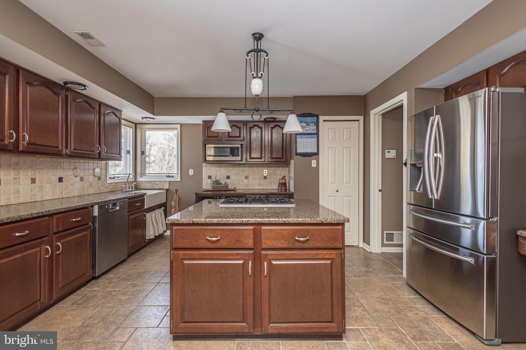 RIVERGATE - Residential