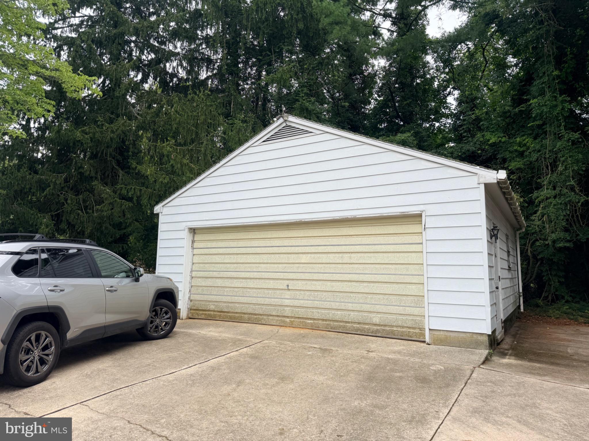 7 PRESTON AVENUE