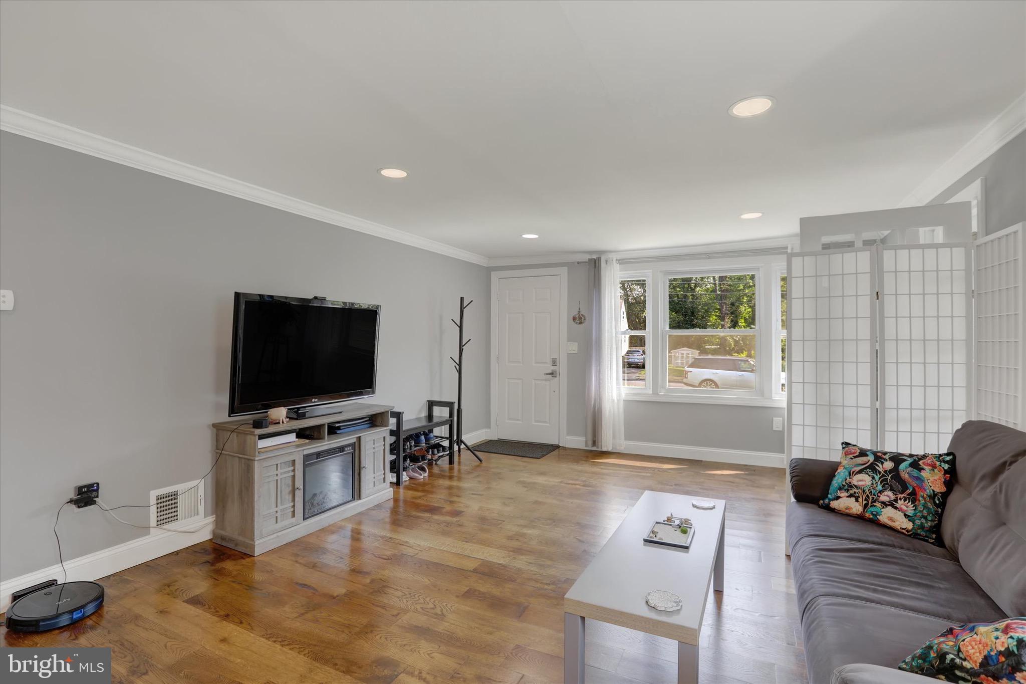 331 N LAFAYETTE AVENUE