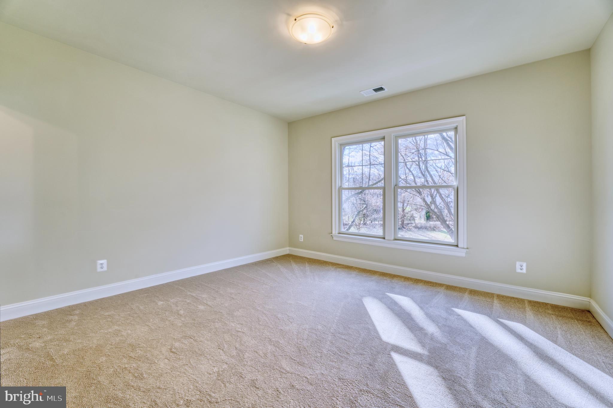 TALISMAN COURT - Residential