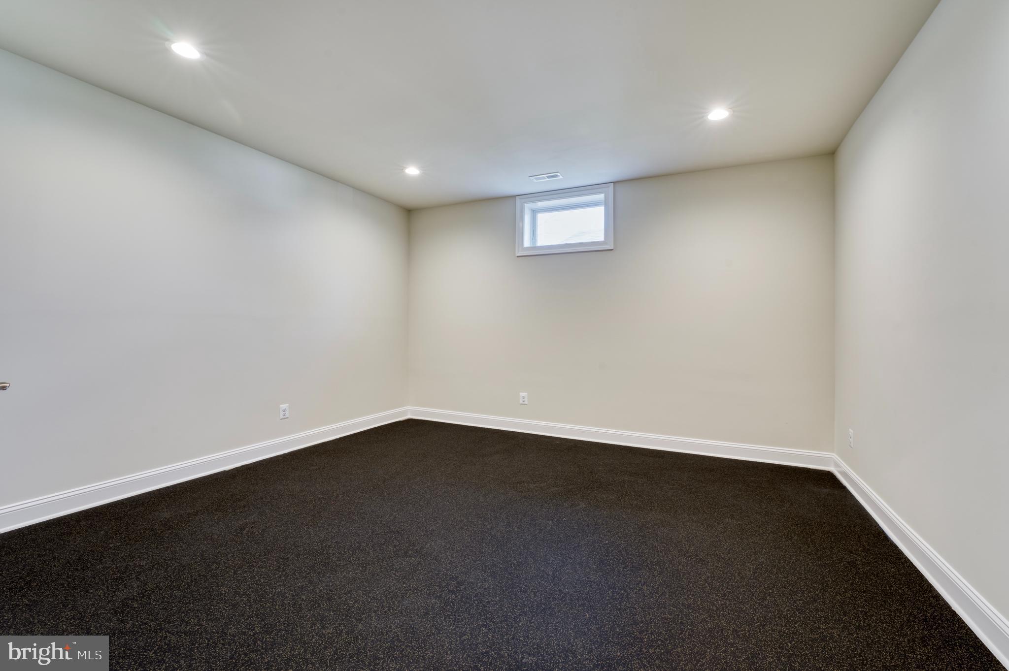 TALISMAN COURT - Residential