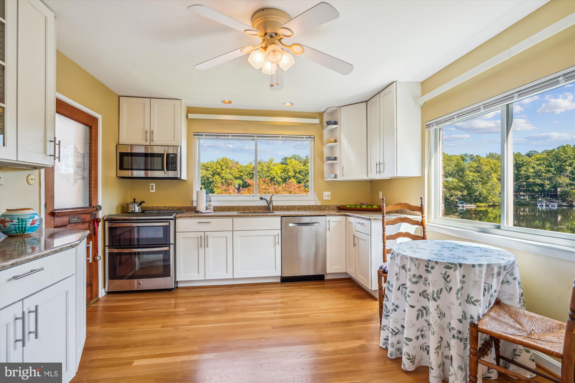 LAKESIDE CLUSTER - Residential