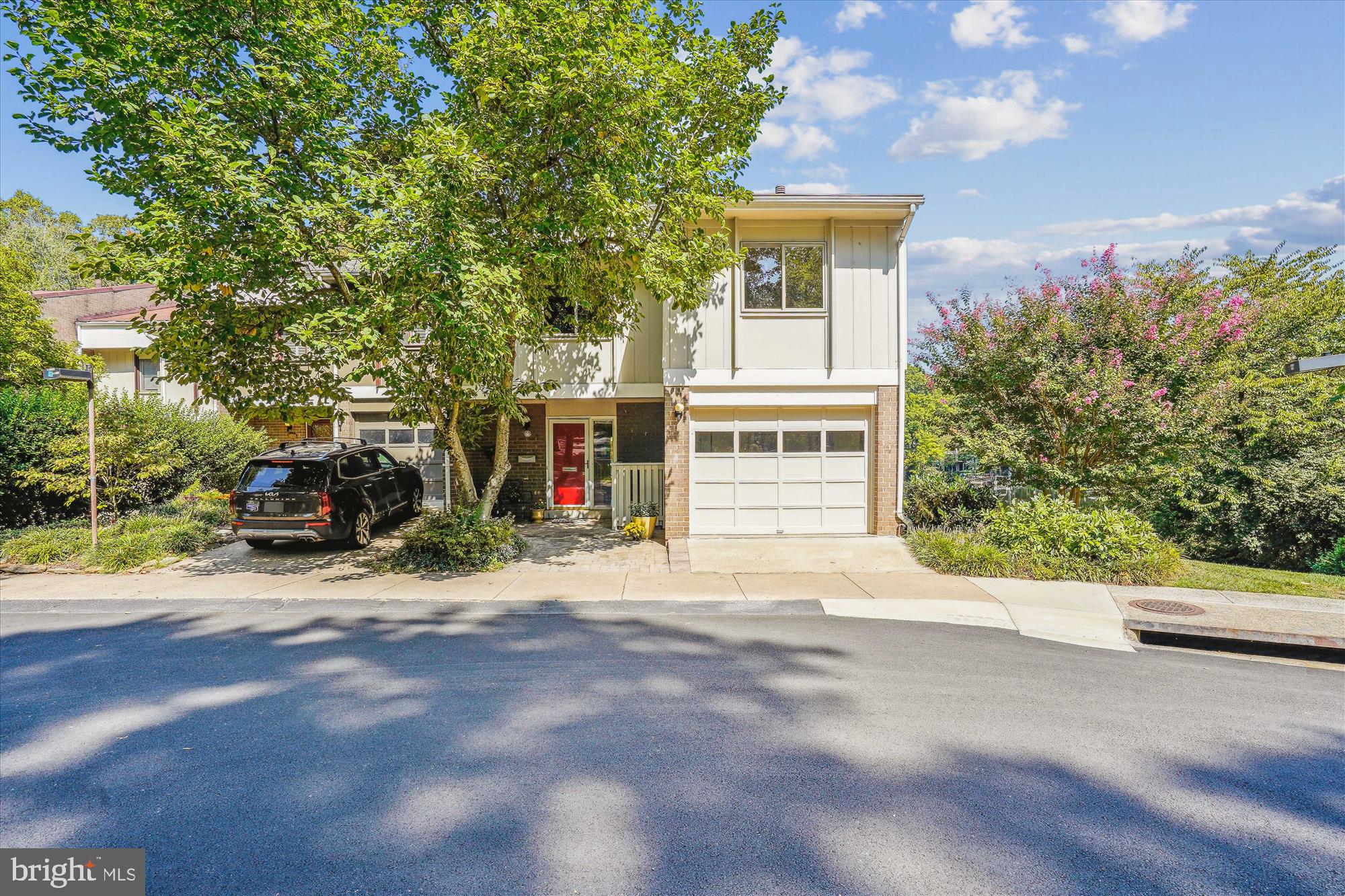 LAKESIDE CLUSTER - Residential