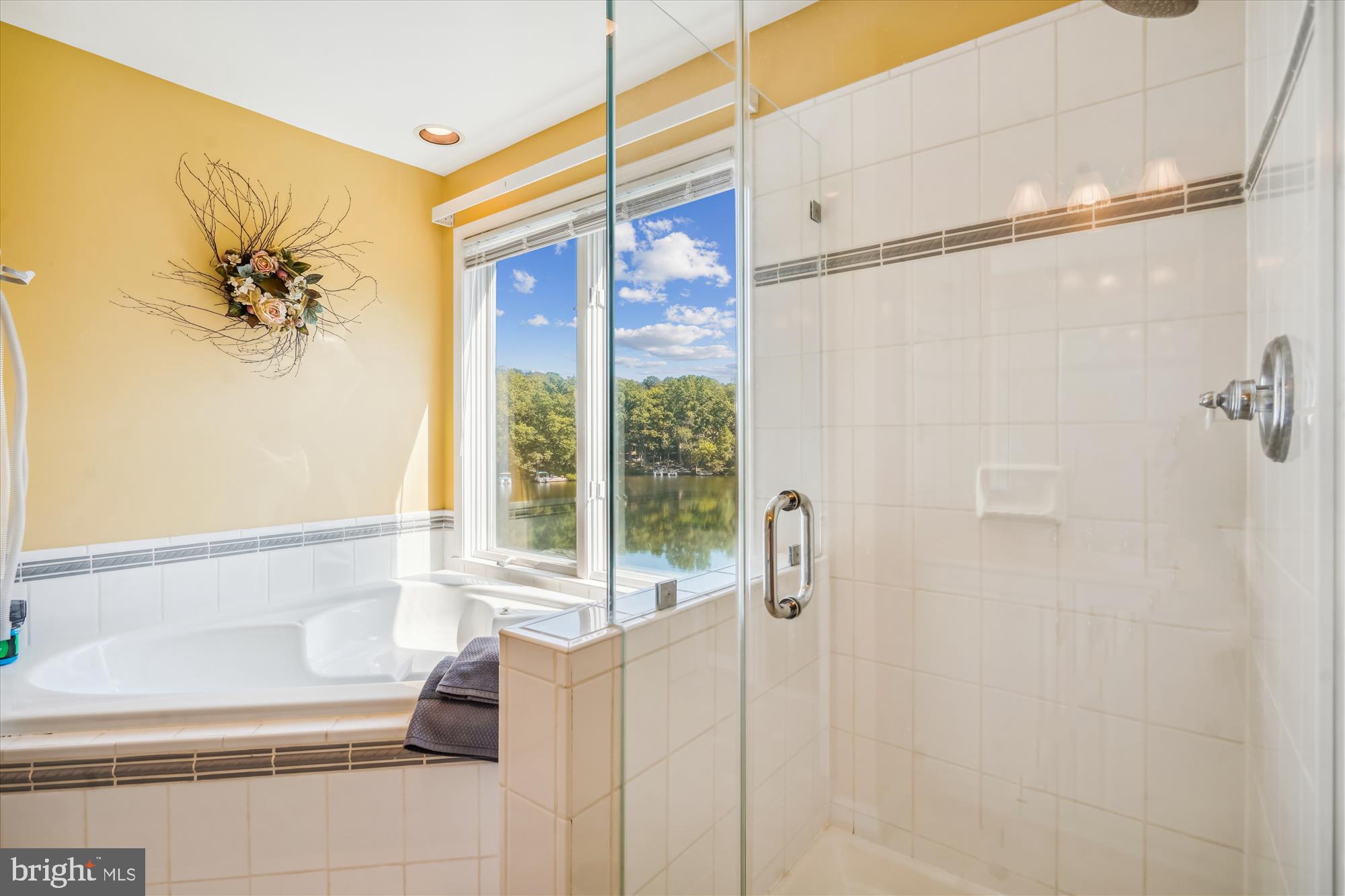 LAKESIDE CLUSTER - Residential