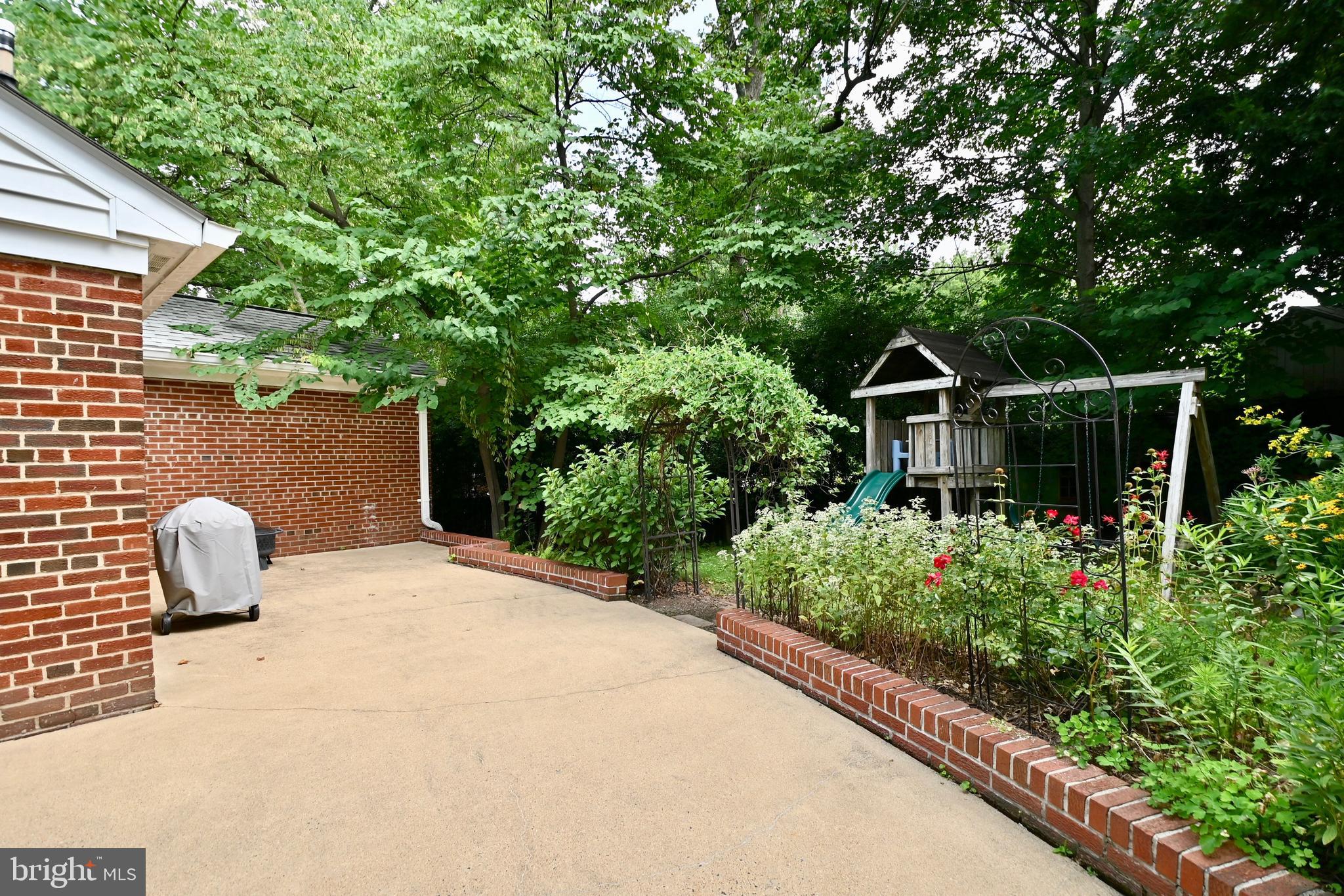 BROADMONT - Residential