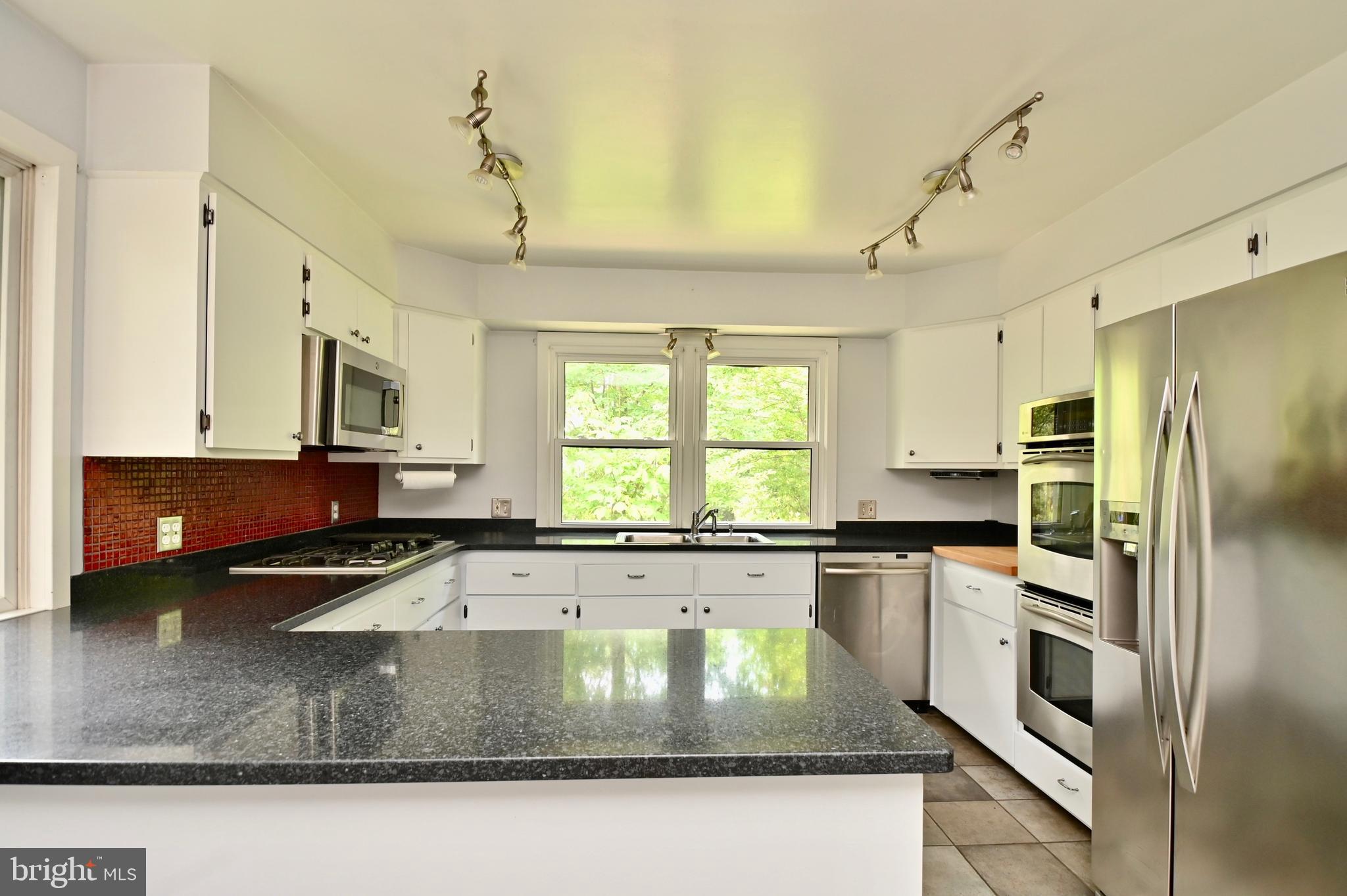 BROADMONT - Residential