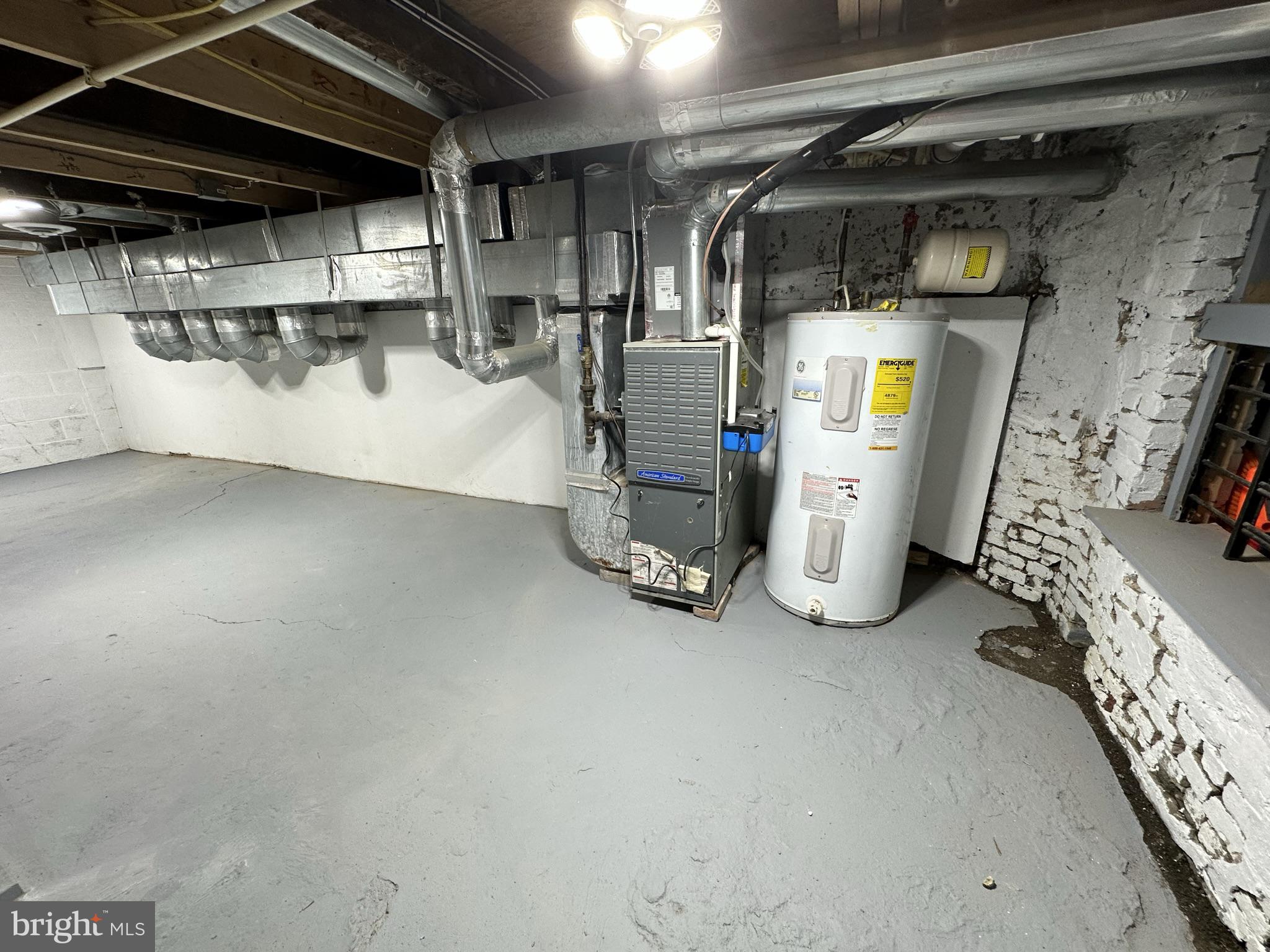 CAMDEN CROSSING - Residential