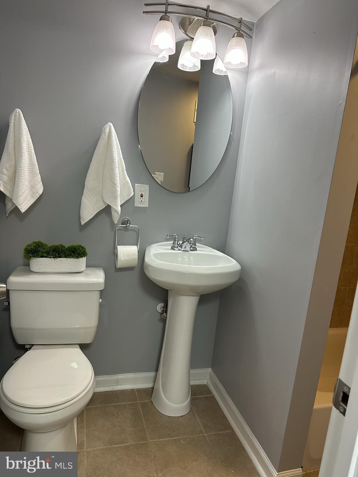 CAMDEN CROSSING - Residential